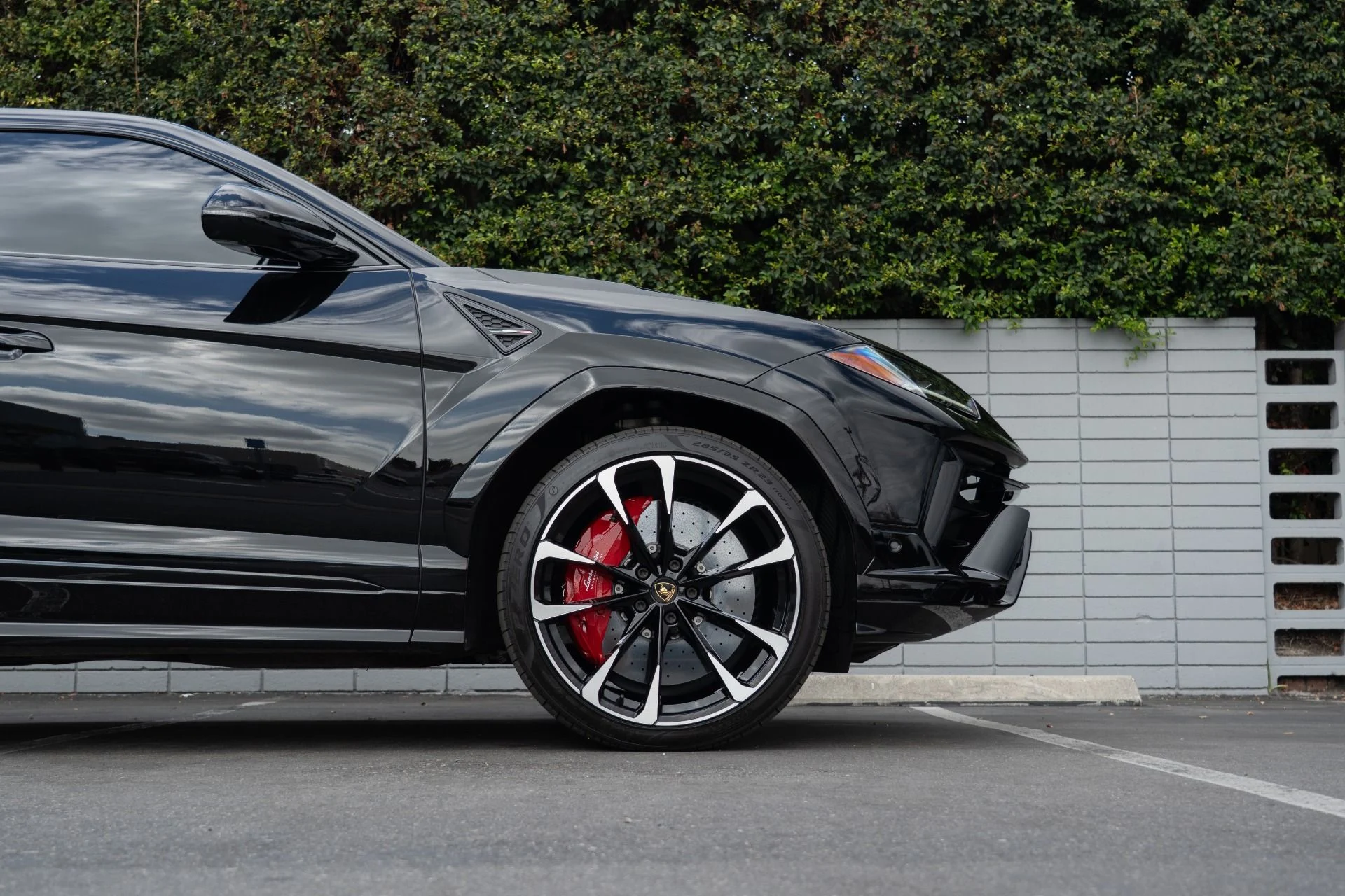 mph007_3694779716_Used_2024_Lamborghini_Urus_S_1757442368_2d55283b86