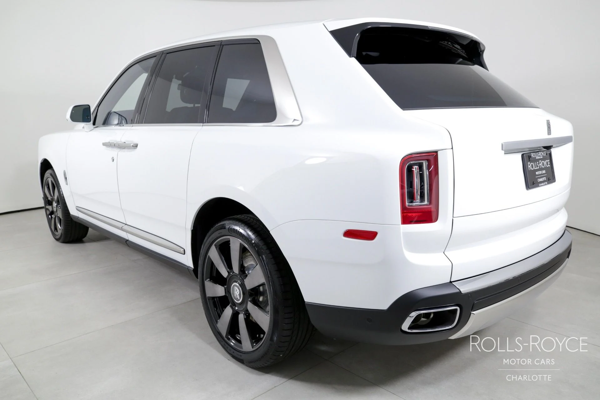 mph007_3715957457_Used_2024_Rolls_Royce_Cullinan_1715875988_d7d9c1fdc9