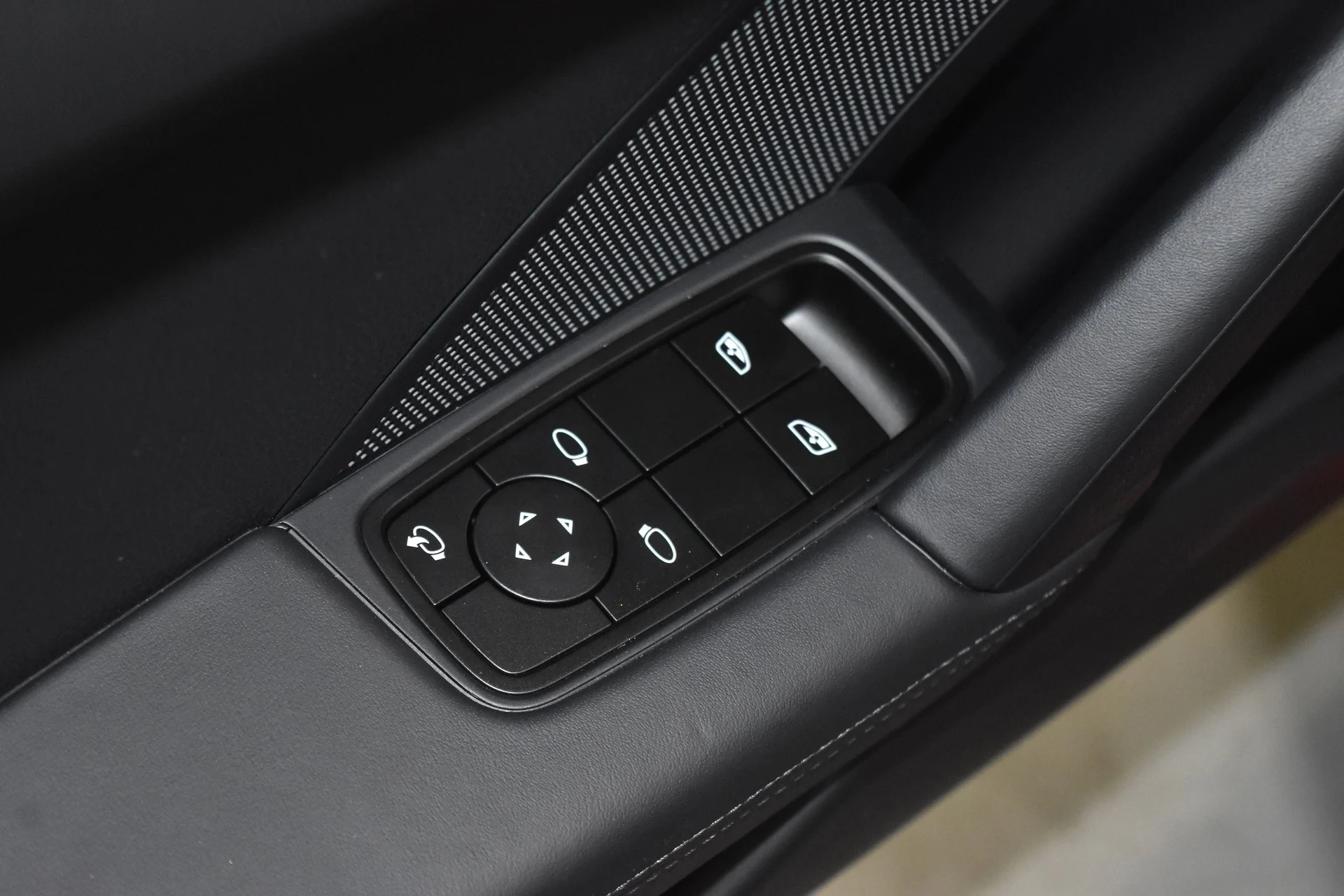 mph007_3727591546_08c7c2653ad0cb9fc69fdce9b420207ax_dd1e4d90f1