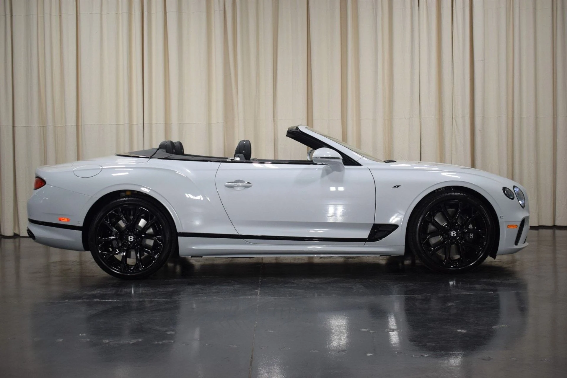 mph007_3727983264_39944d72816d1193ff4ac41208eb7648x_ae2640eecf