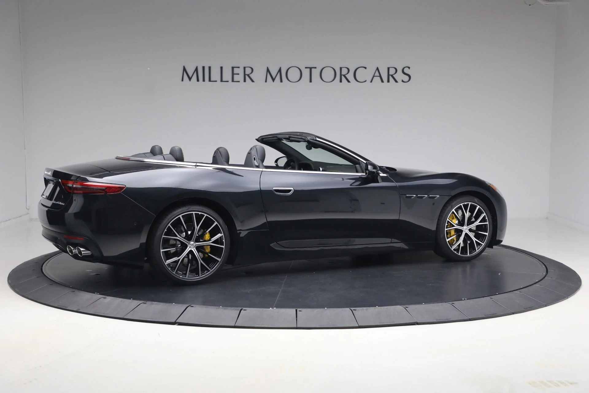 mph007_3738949491_New_2026_Maserati_Gran_Cabrio_1780523528_5de89c3fa5