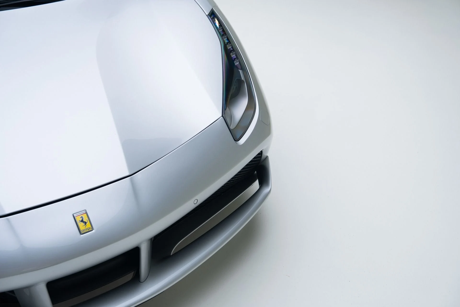 mph007_3740722845_Used_2017_Ferrari_488_Spider_1762375405_8a0d0d31dd