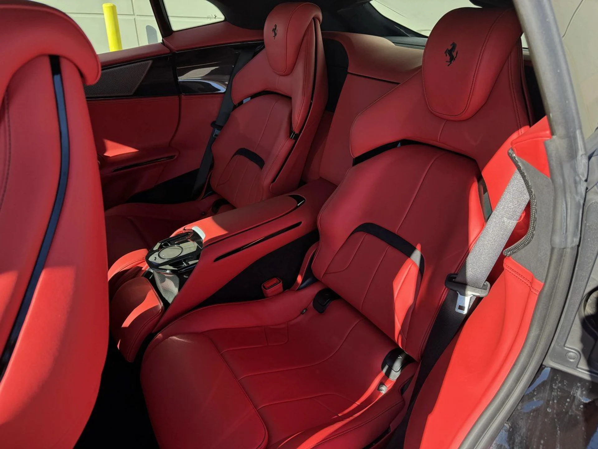 mph007_3742325773_ferrari_purosangue_2025_94ffc5438b