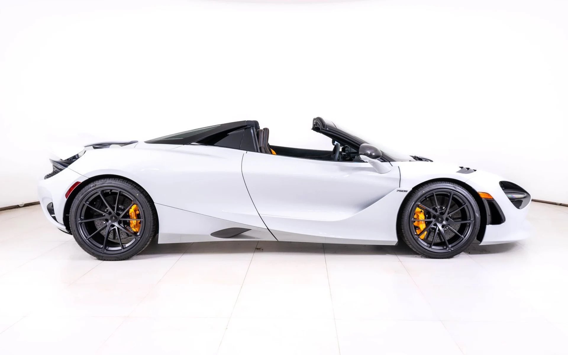 mph007_3743738327_1cc3f41499536d5c2fdb67e3c40099a4x_0081b68b67