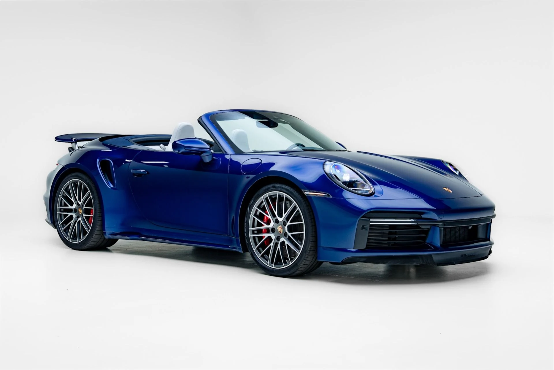 mph007_3744092895_Used_2023_Porsche_911_Turbo_1778800324_5aa331dd29