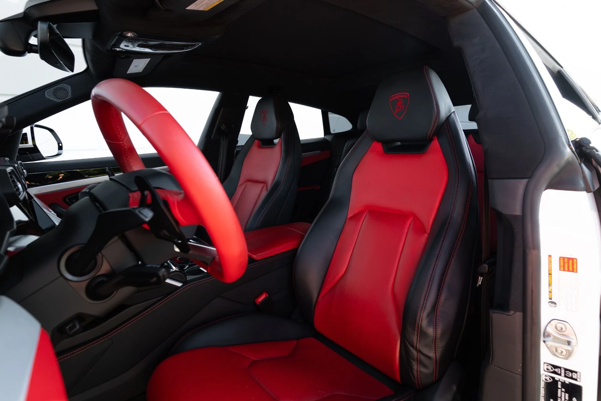 mph007_3748442474_Used_2021_Lamborghini_Urus_1767069879_7e8db72537