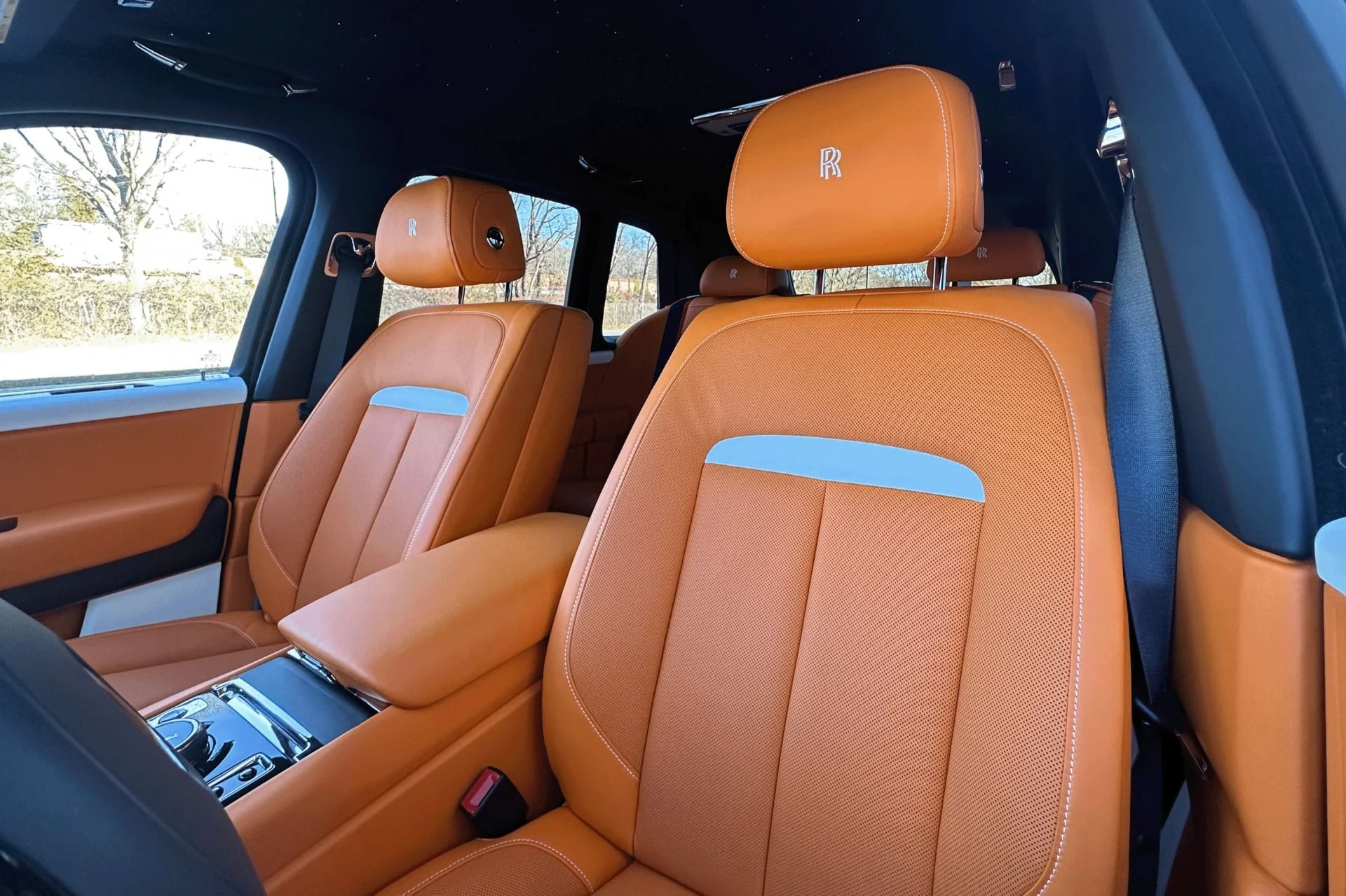 mph007_3749657466_Used_2024_Rolls_Royce_Cullinan_1764747349_0425a3a036