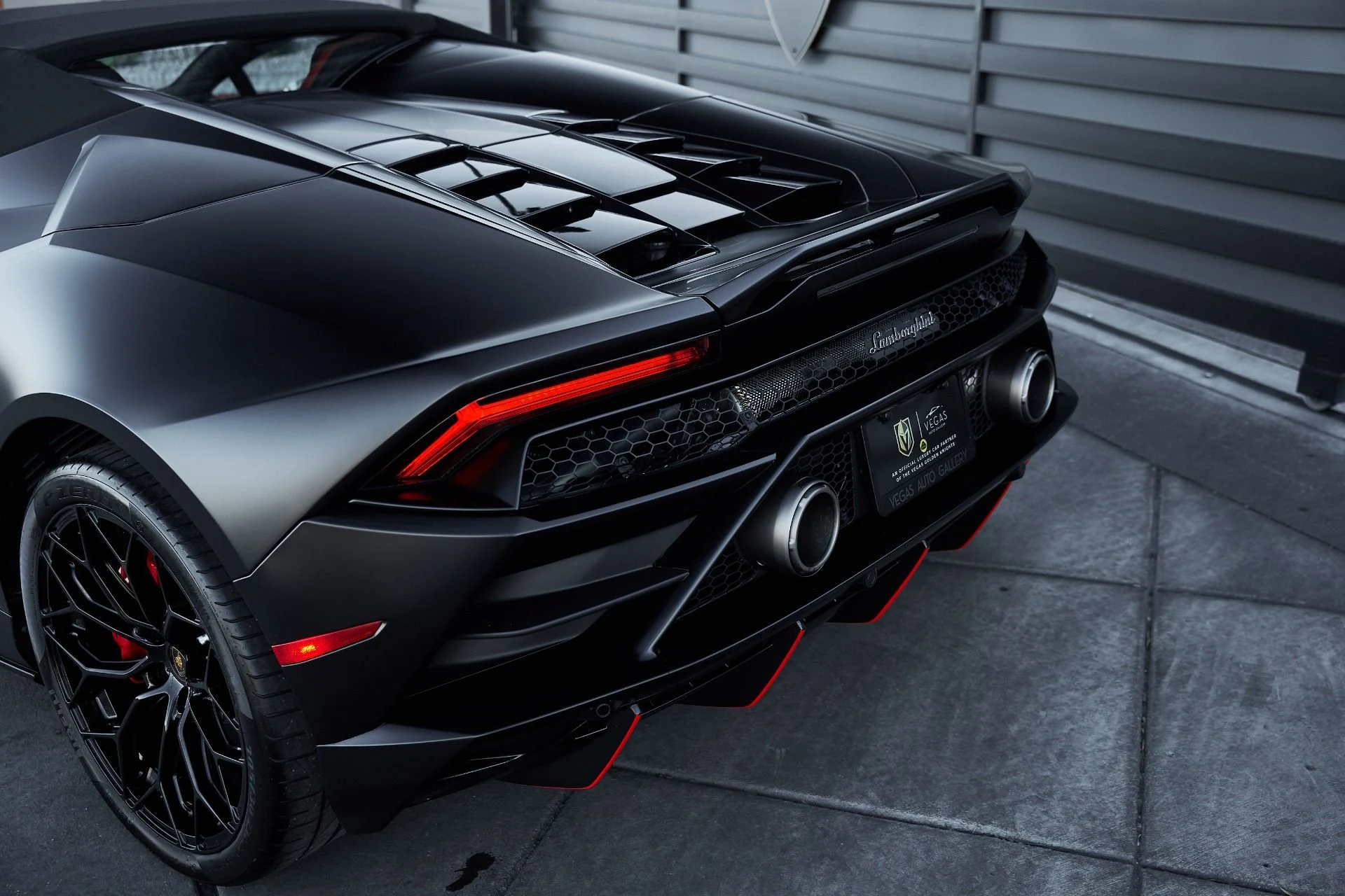 mph007_3751964858_Used_2024_Lamborghini_Huracan_EVO_Spyder_1766881343_e794134fed