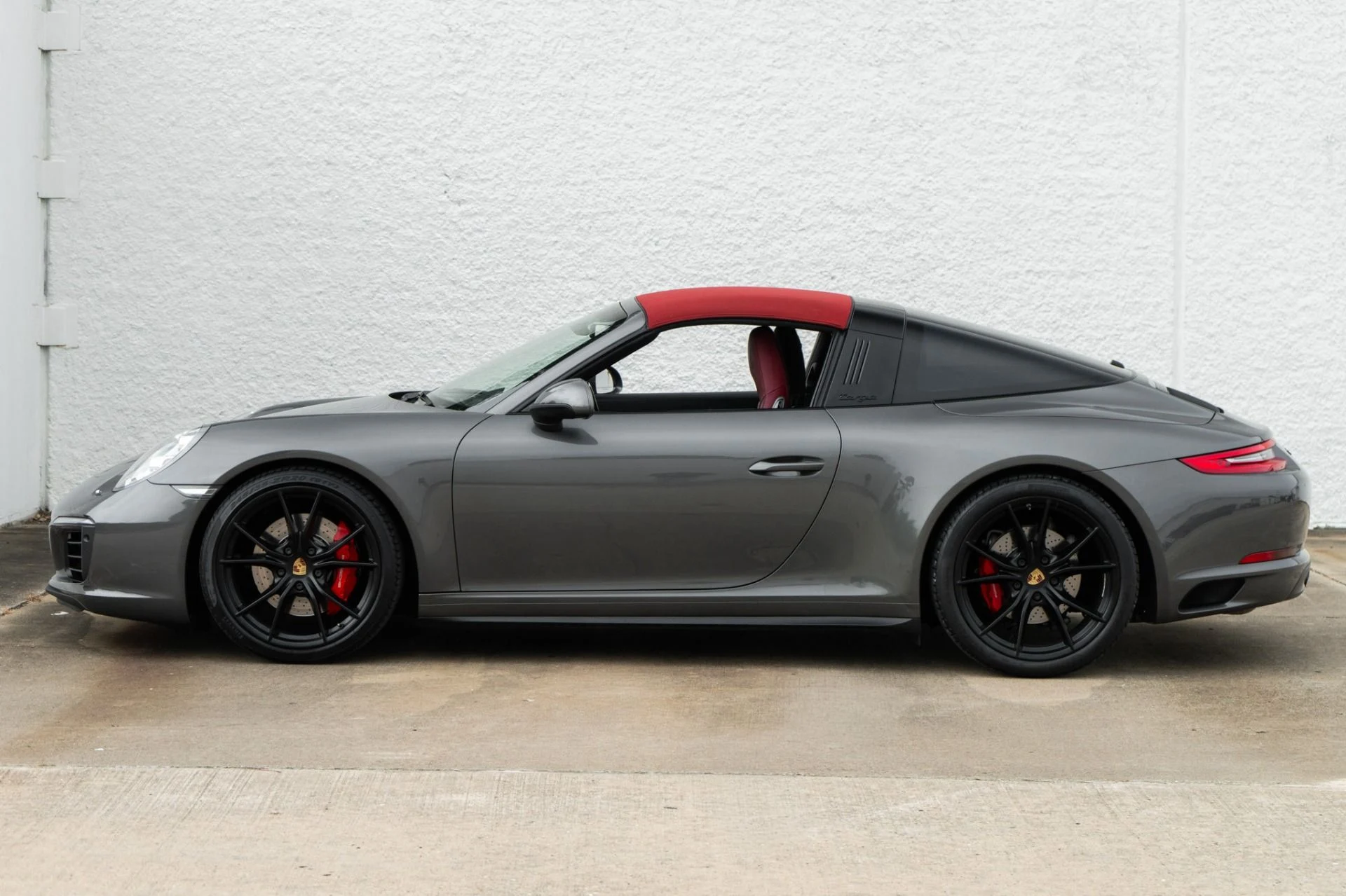 mph007_3761168277_Used_2017_Porsche_911_Targa_4_S_1788300872_d0689ae08c