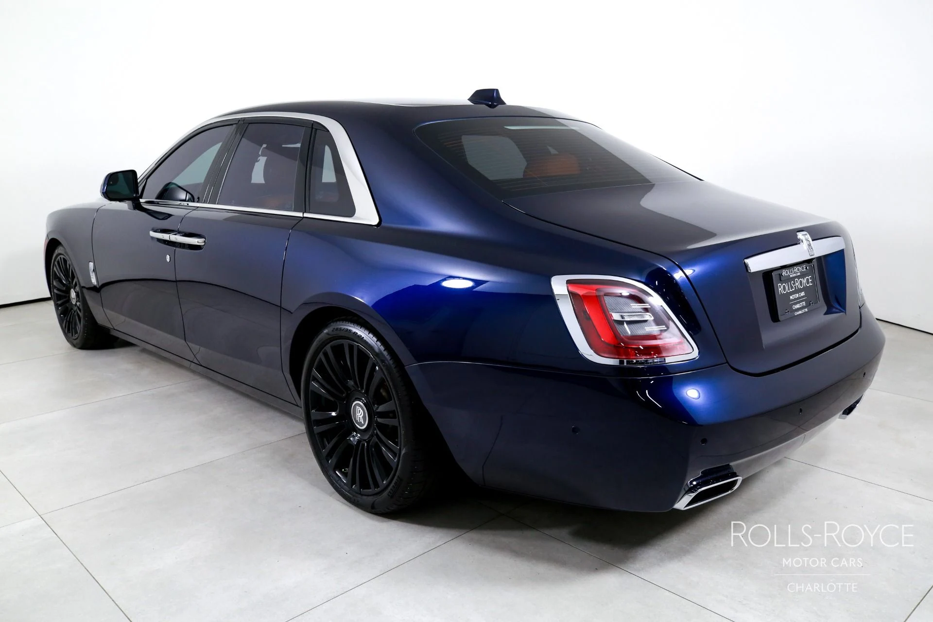 mph007_3761715695_Used_2021_Rolls_Royce_Ghost_1789147421_0cd9c6a388