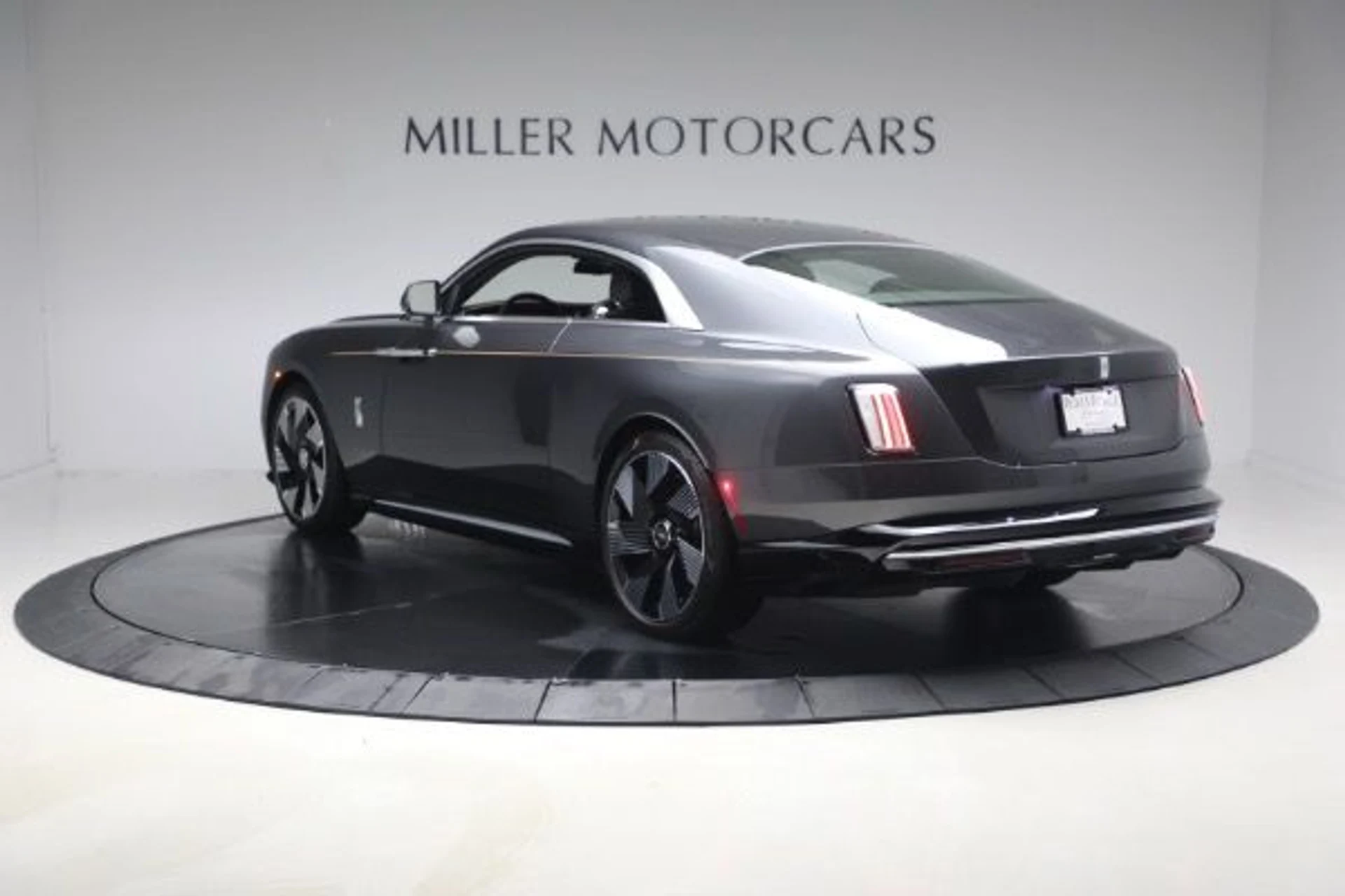 mph007_3763479485_Used_2024_Rolls_Royce_Spectre_11fc9a59f5