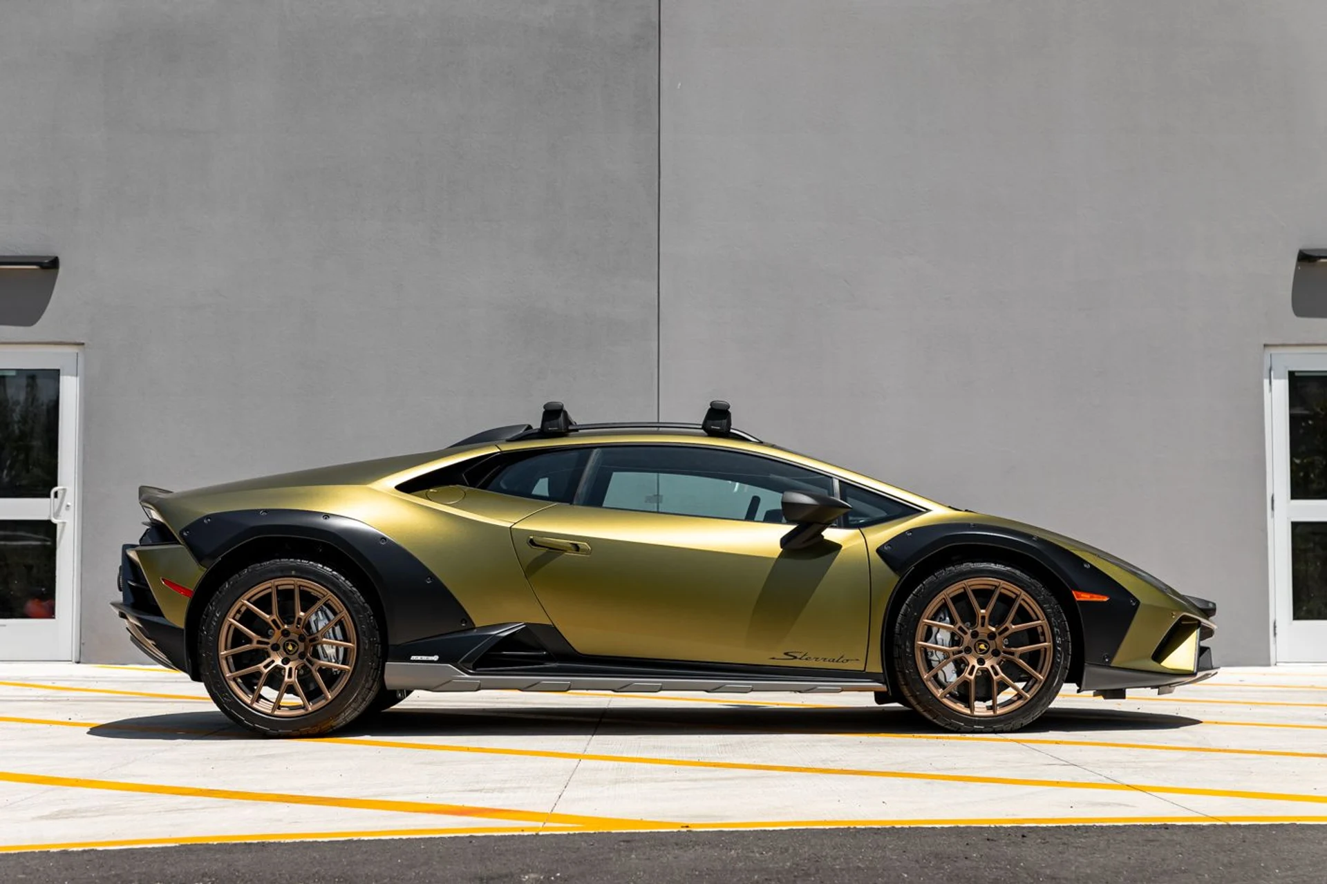 mph007_3771254815_Used_2024_Lamborghini_Huracan_Sterrato_4d2caf7529