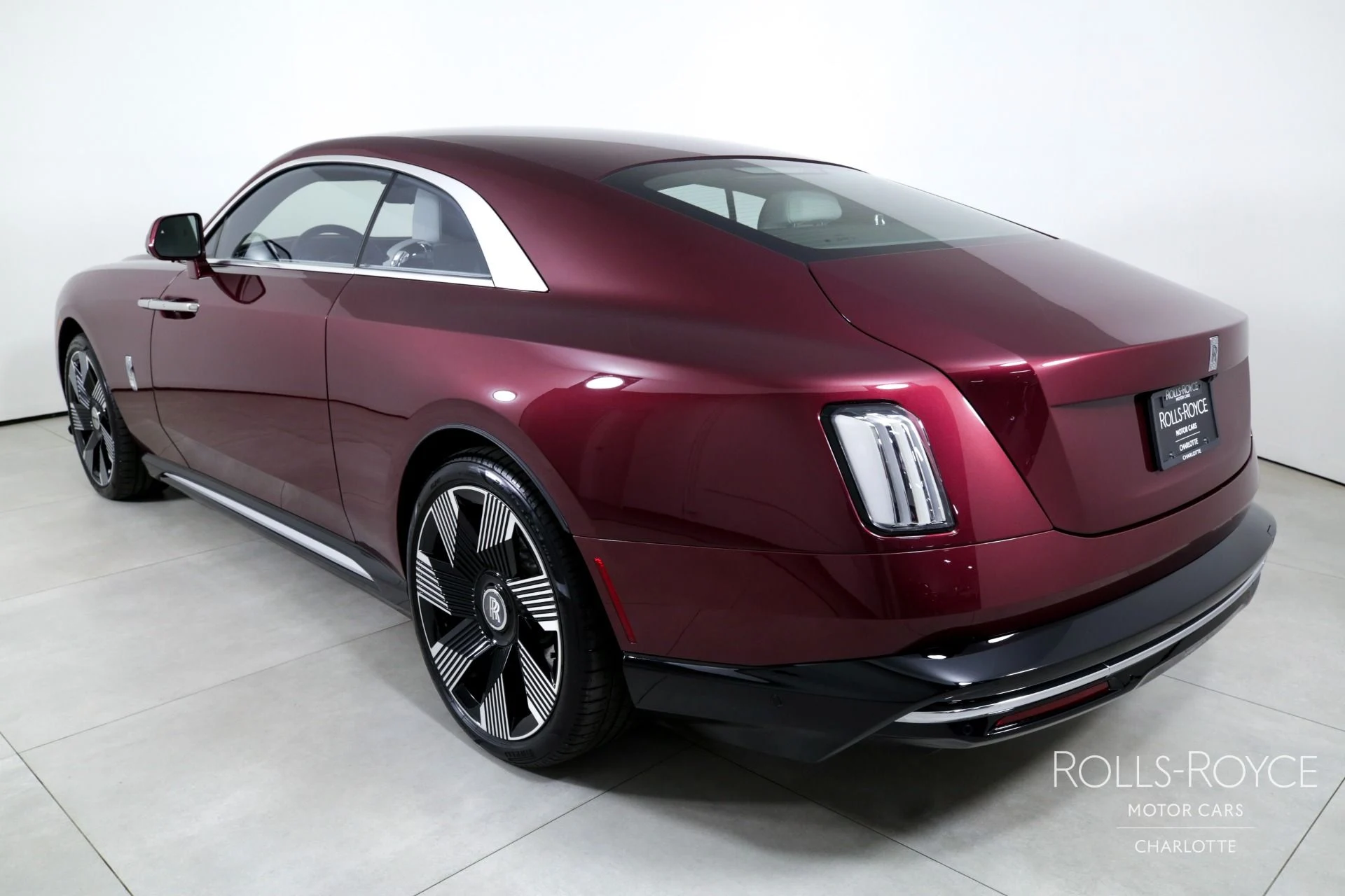 mph007_3771592183_Used_2024_Rolls_Royce_Spectre_1744735105_d89fe0a302