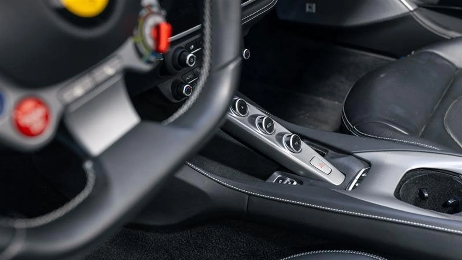 mph007_3772534314_Used_2022_Ferrari_Portofino_M_Base_1782922811_61801b39d8