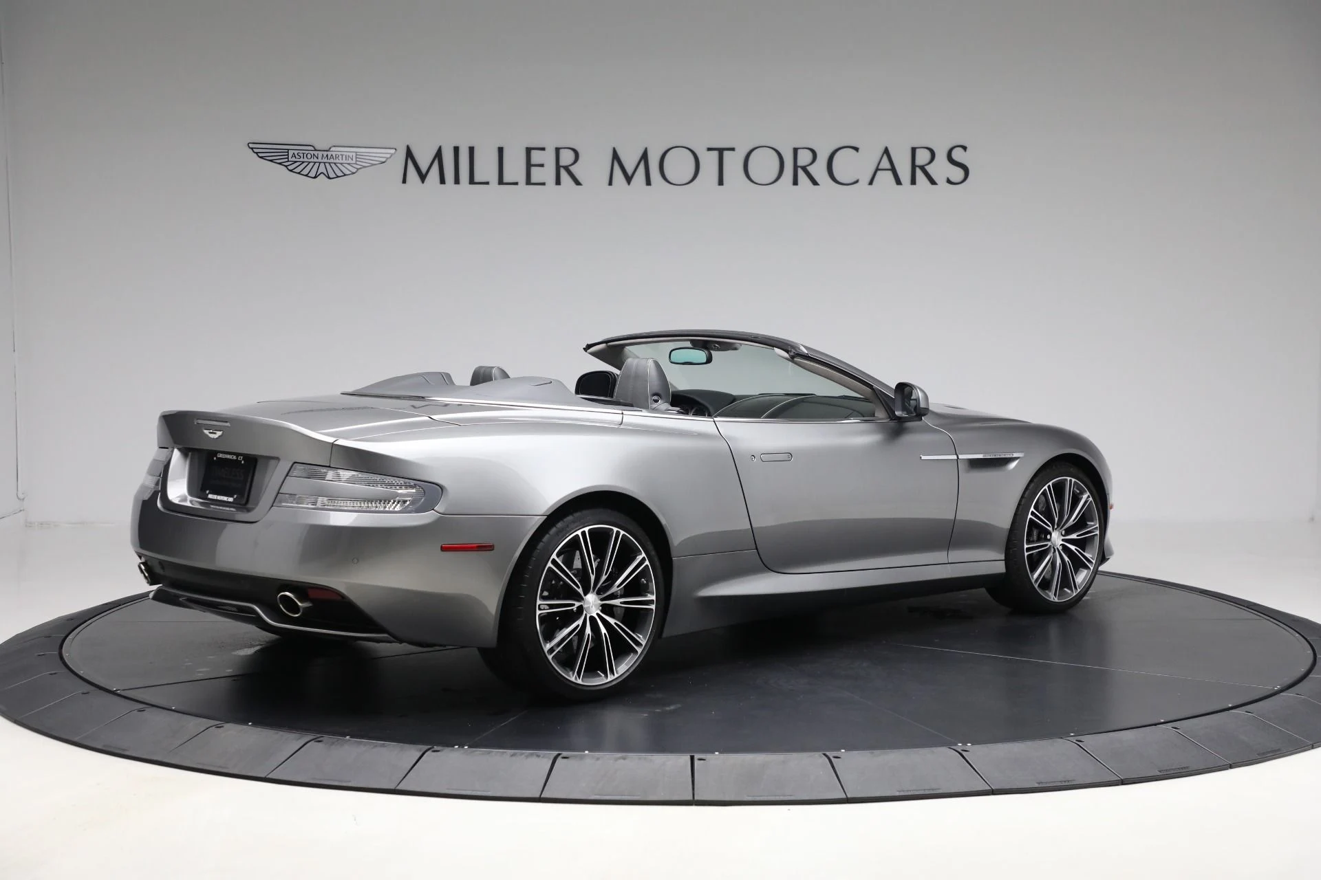 mph007_3773840352_Used_2015_Aston_Martin_DB_9_Volante_a4eb39982e