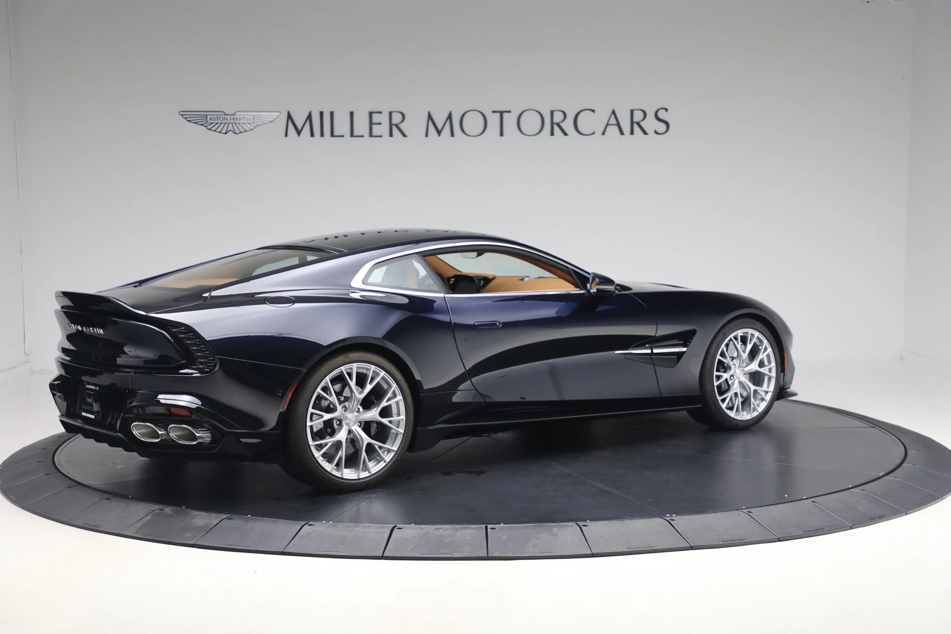mph007_3776767979_New_2026_Aston_Martin_Vanquish_fc10ebd0ba