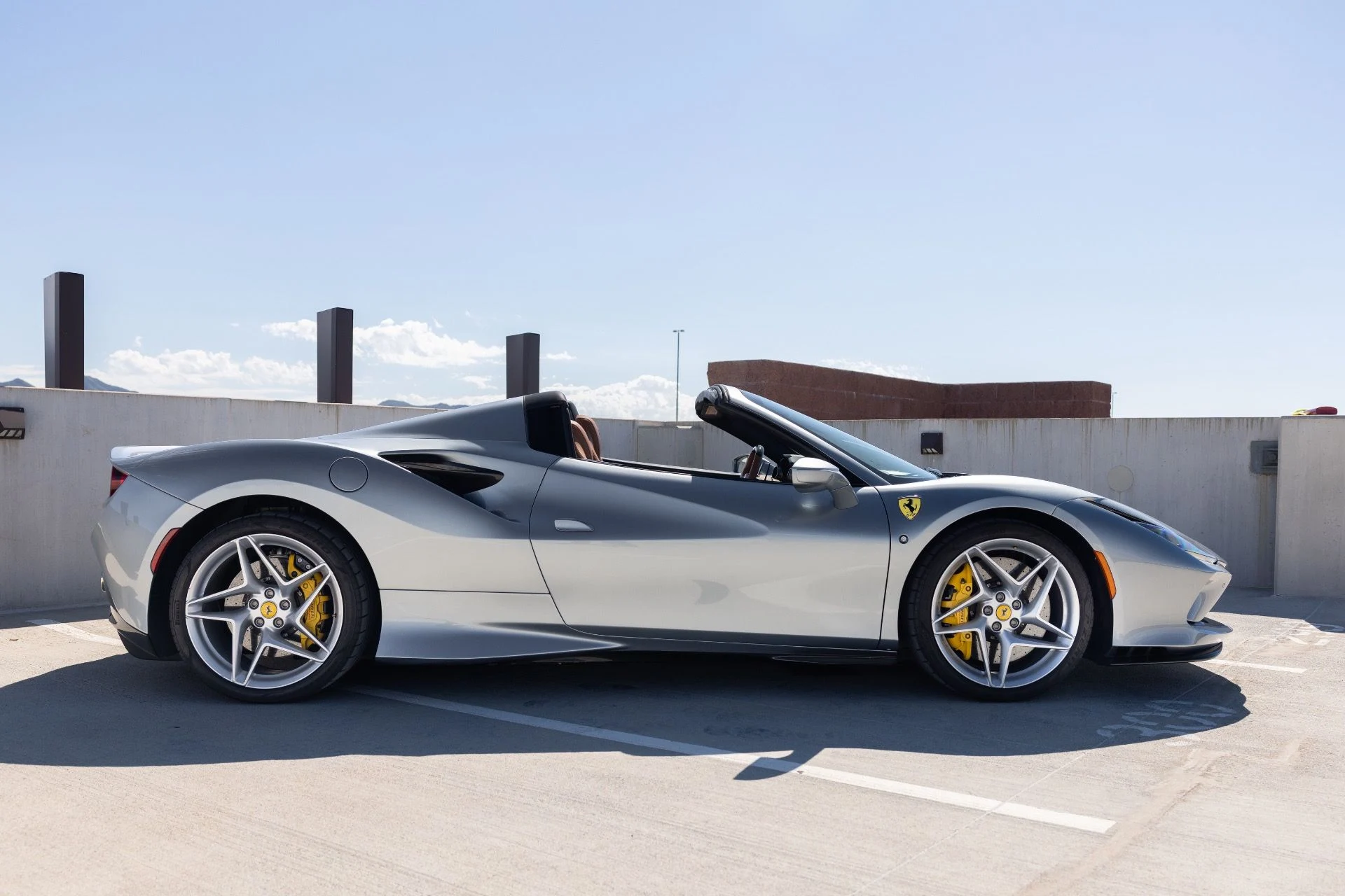 mph007_3779513235_Used_2021_Ferrari_F8_Spider_1791592255_2c284e72df