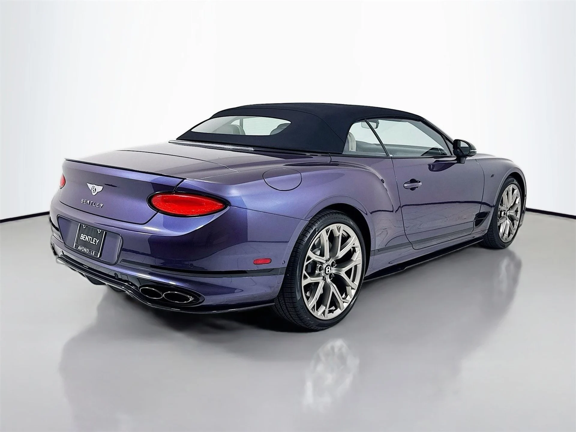 mph007_3780513832_27f0a816db617548c5e48d3a74bb2848x_ca429ff82e