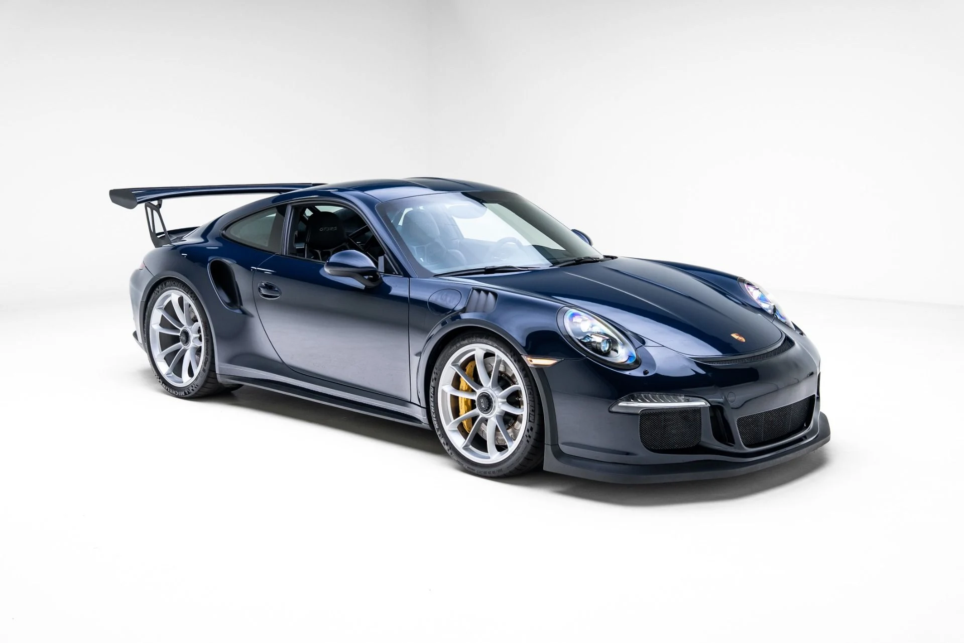 mph007_3782036765_Used_2016_Porsche_911_GT_3_RS_1774462832_5e75e6cf5e