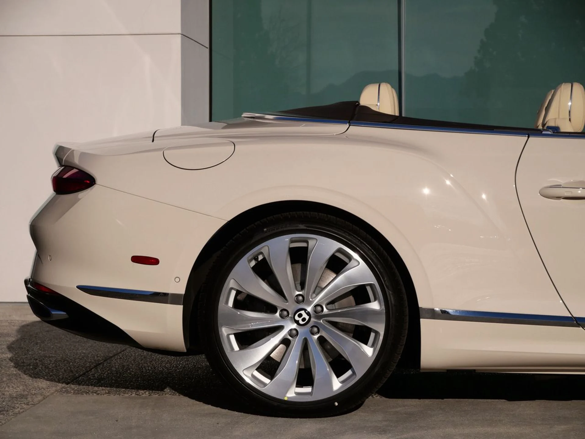 mph007_3787946918_0529839123701f1f5b31ded002cb99f6x_7fa964a7ad