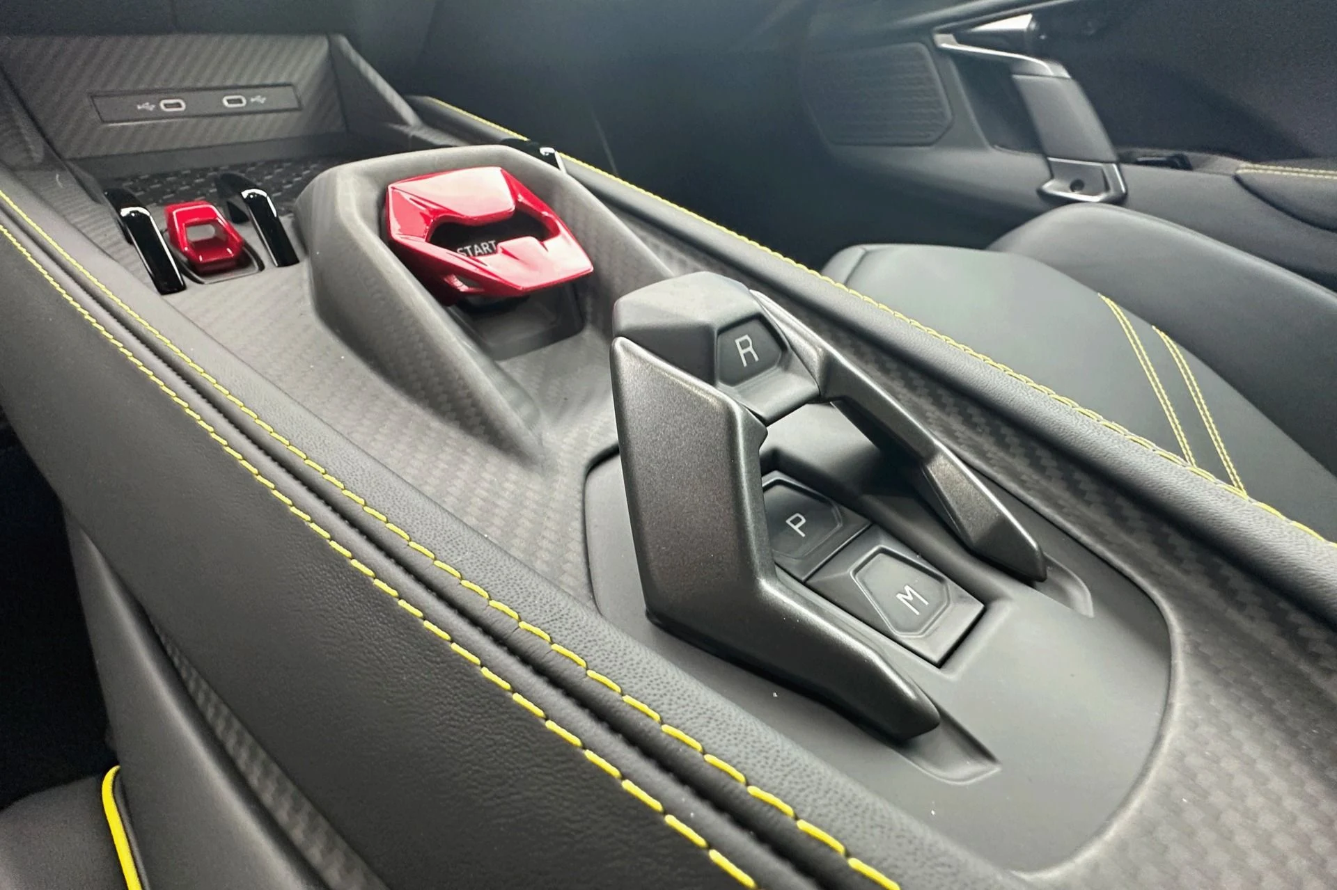 mph007_3794622074_Used_2025_Lamborghini_Revuelto_1769640696_9f7169042e