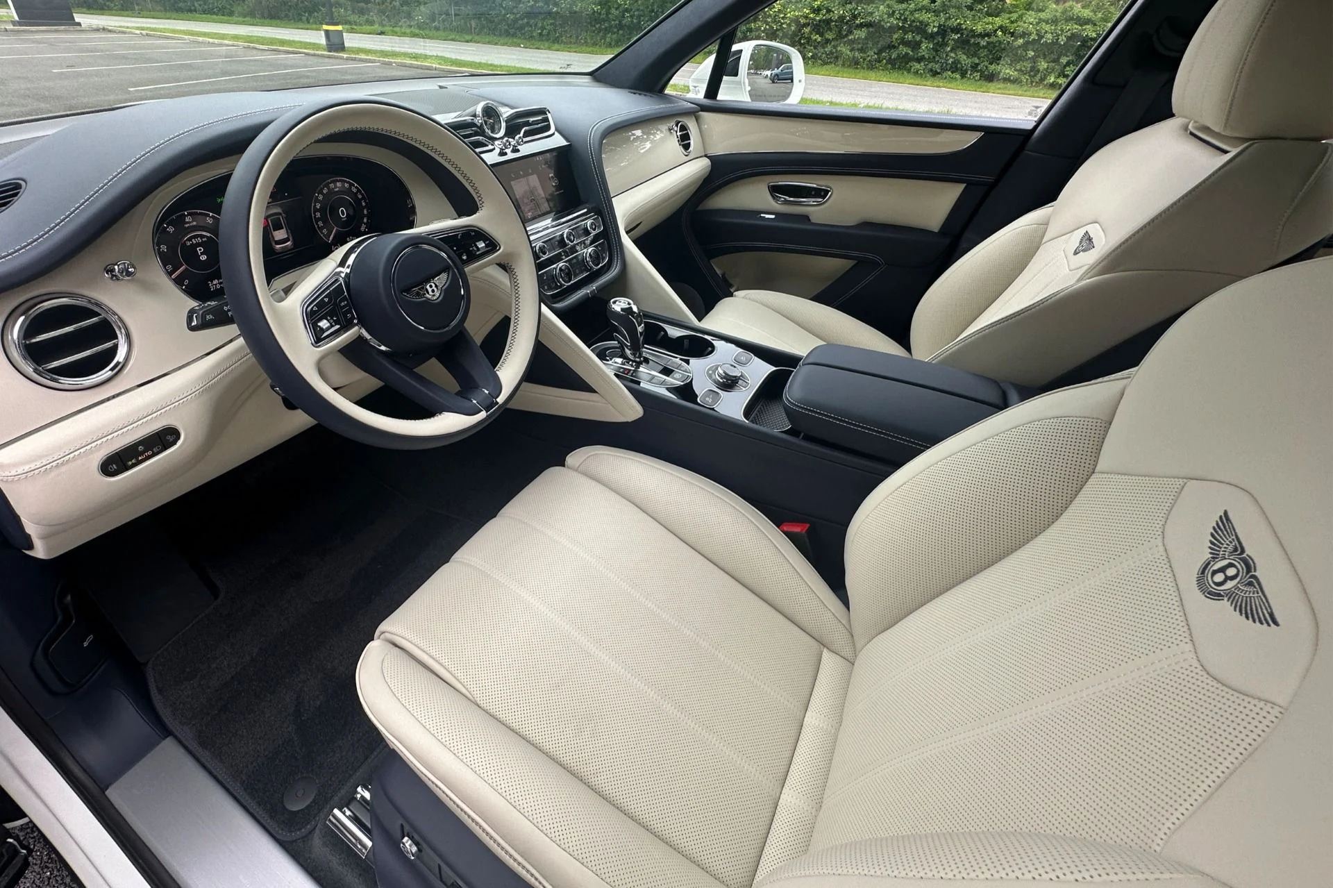 mph007_3804883273_New_2026_Bentley_Bentayga_V8_1784720137_a7aea501b7