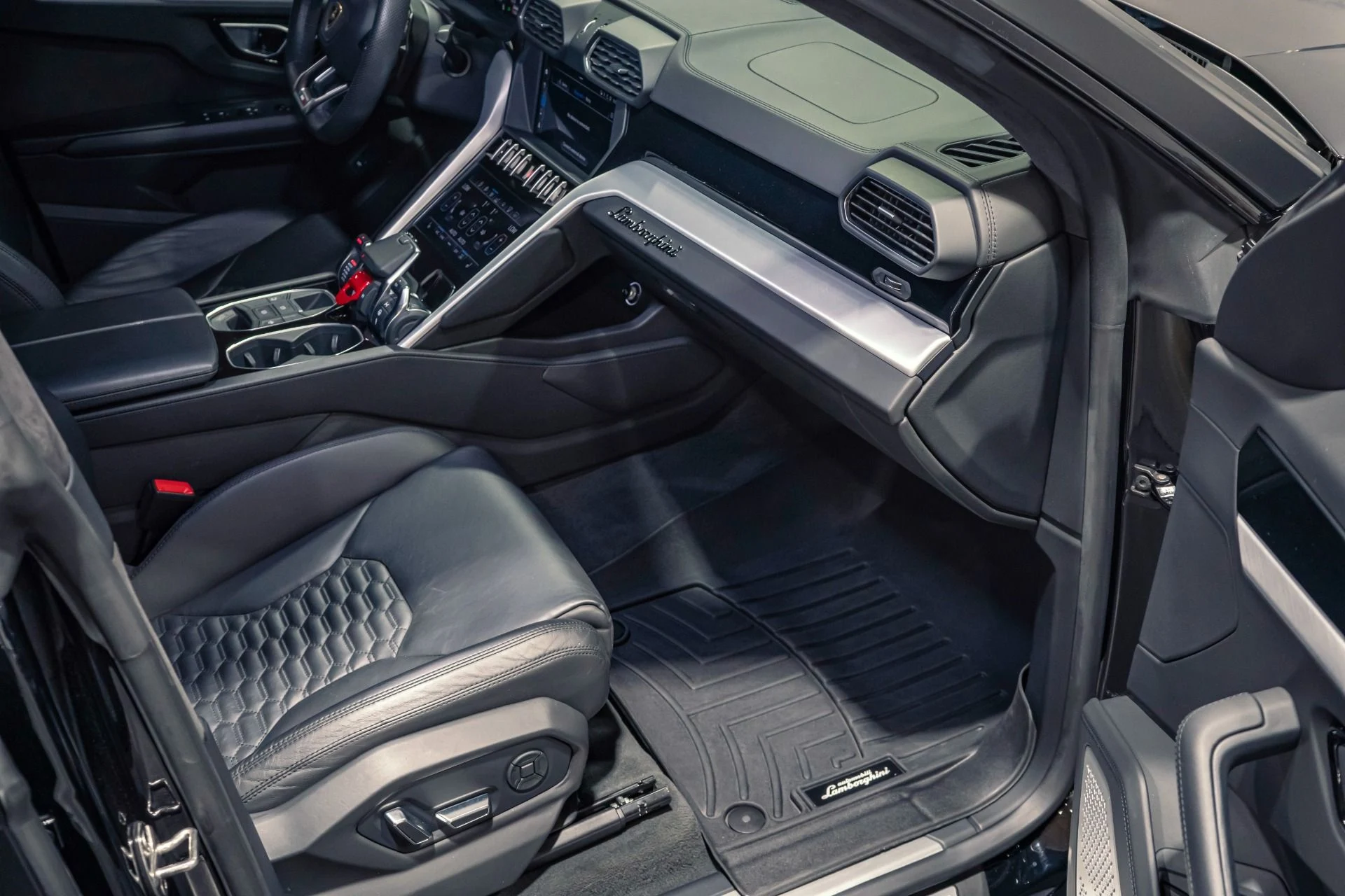 mph007_3811750024_Used_2019_Lamborghini_Urus_Full_Stealth_PPF_w_Bang_Olufsen_Advanced_Sound_1775662656_679f94c09d