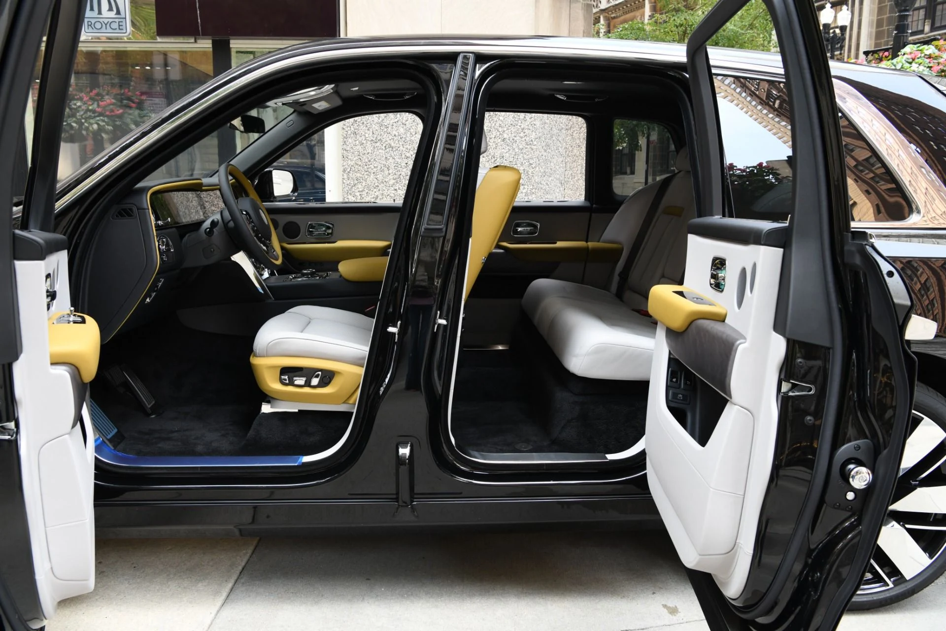 mph007_3825059423_11911_p9_l_b6678c00ef