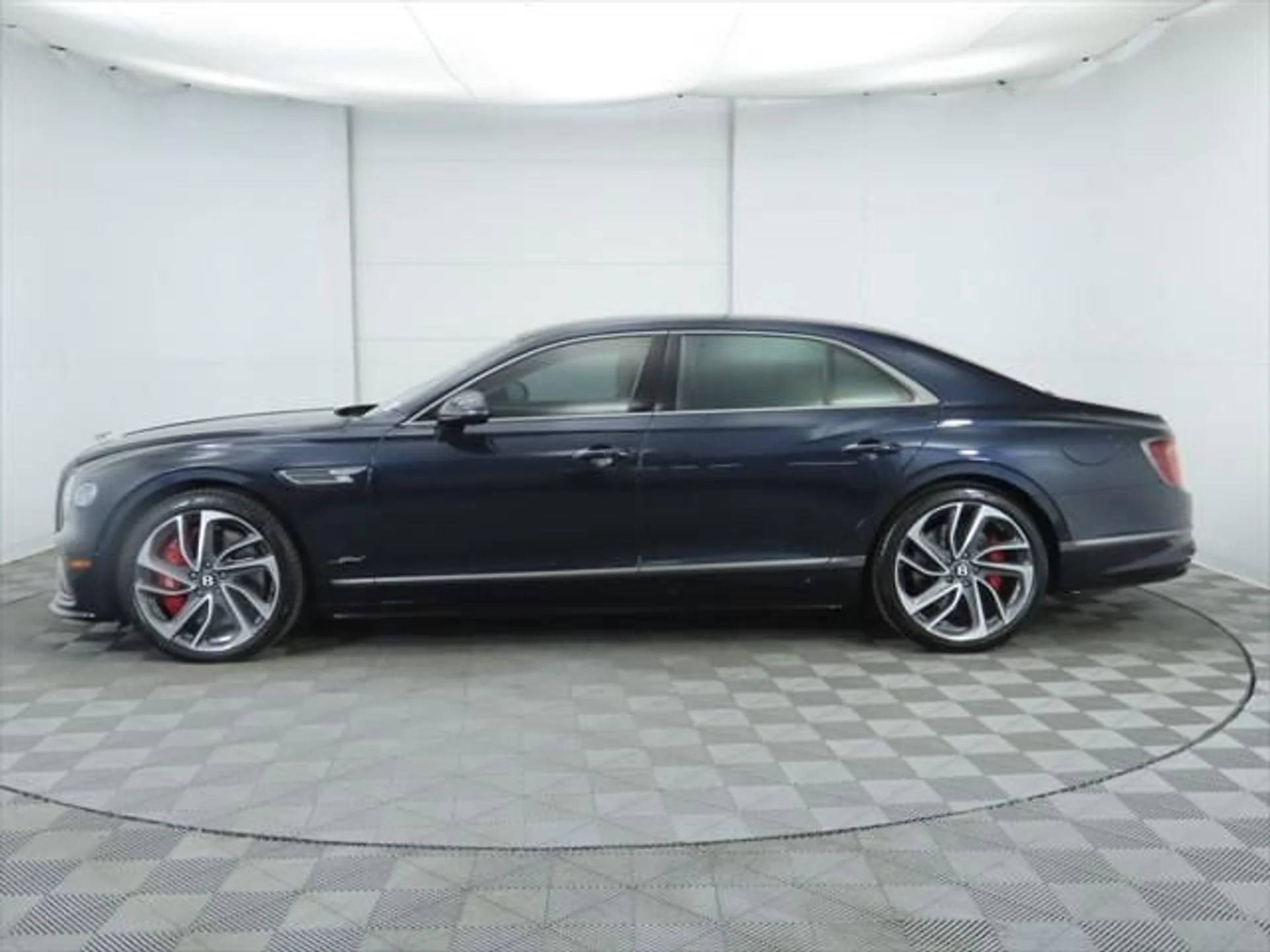 mph007_3828025038_used_2025_bentley_flying_spur_speedsedan_8119_23006169_8_640_c1ca66b074