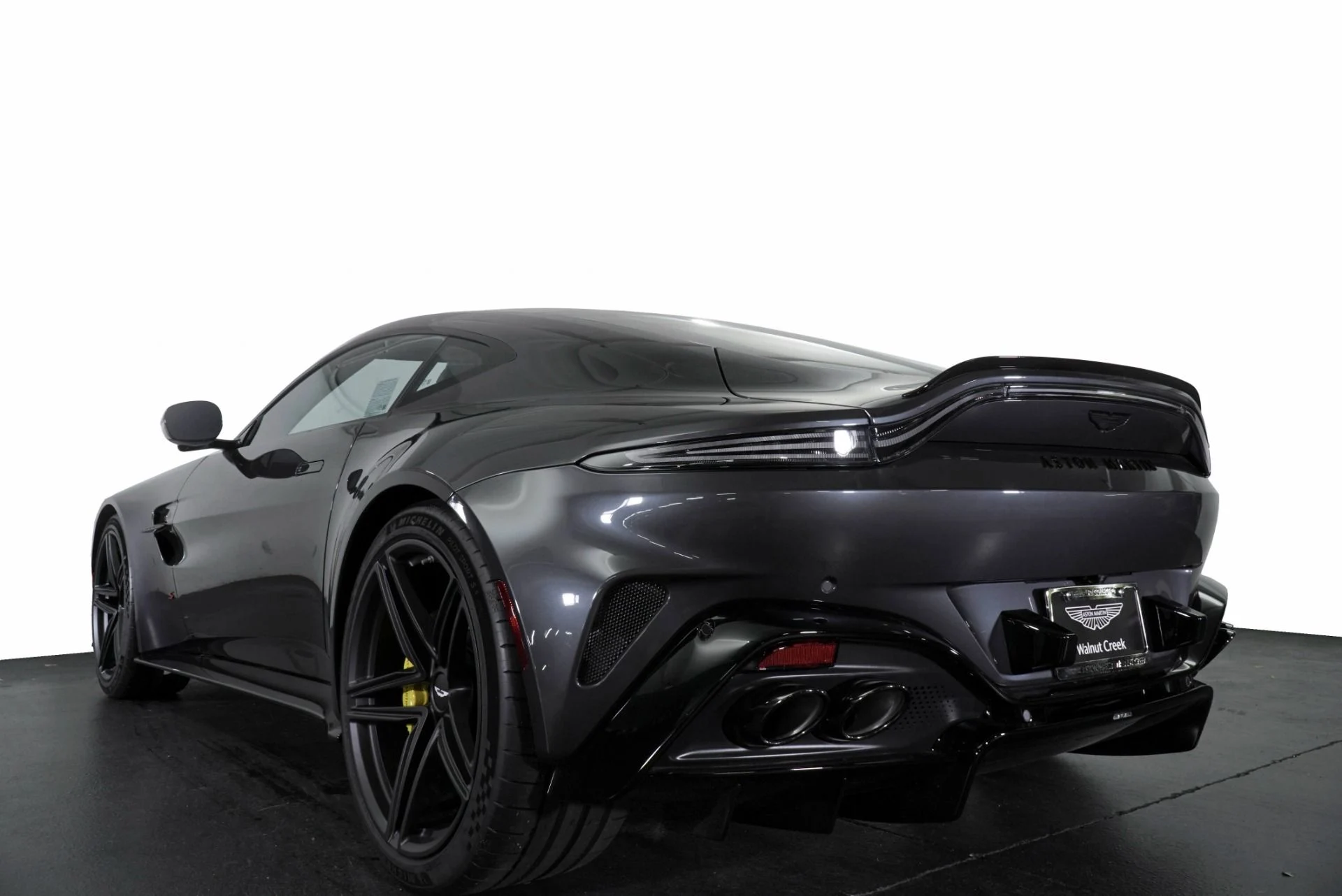 mph007_3837571442_New_2026_Aston_Martin_Vantage_S_1768374197_62c7508efb