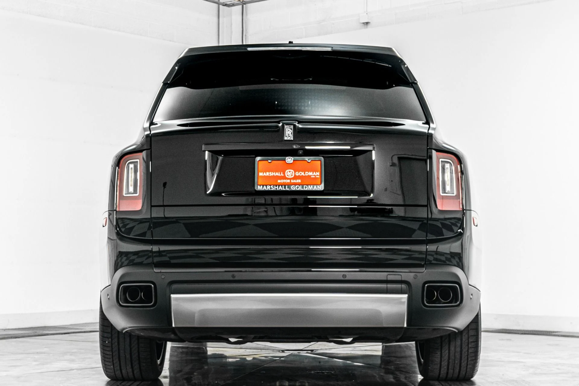 mph007_3845690510_Used_2023_Rolls_Royce_Cullinan_Black_Badge_Rear_Seat_Entertainment_Bespoke_Audio_Panoramic_Roof_1785862413_1b3ff4d56e