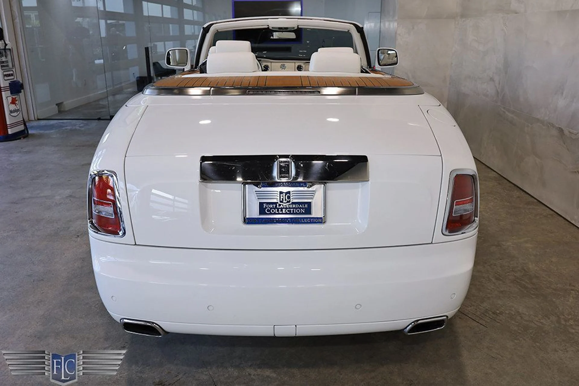 mph007_3851938426_used_2017_rolls_royce_phantom_drophead_covertiblefinaledition_9689_22834890_8_1024_76ca8a3369
