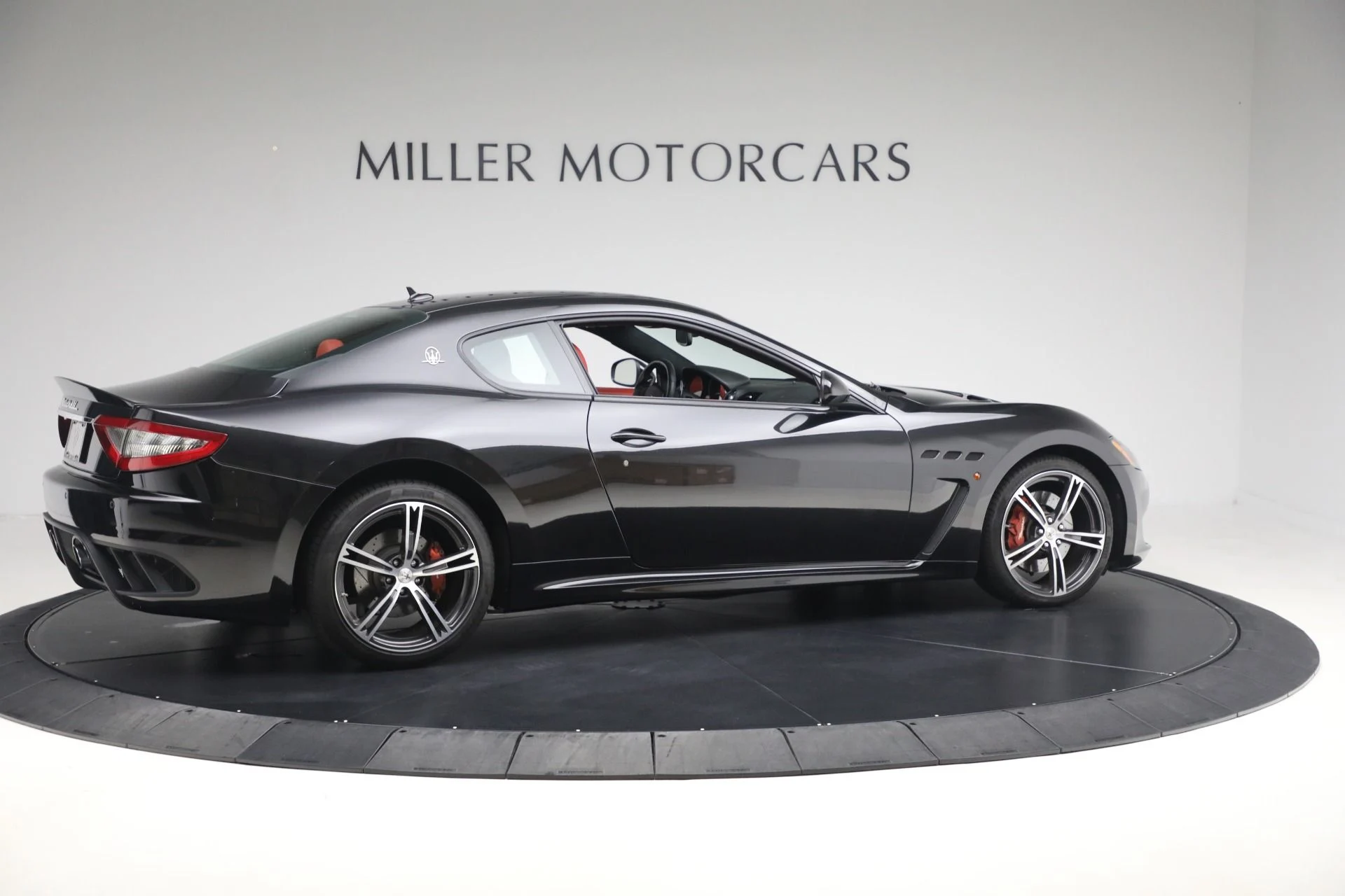 mph007_385826492_Used_2015_Maserati_Gran_Turismo_MC_1760545652_e71c5294f7