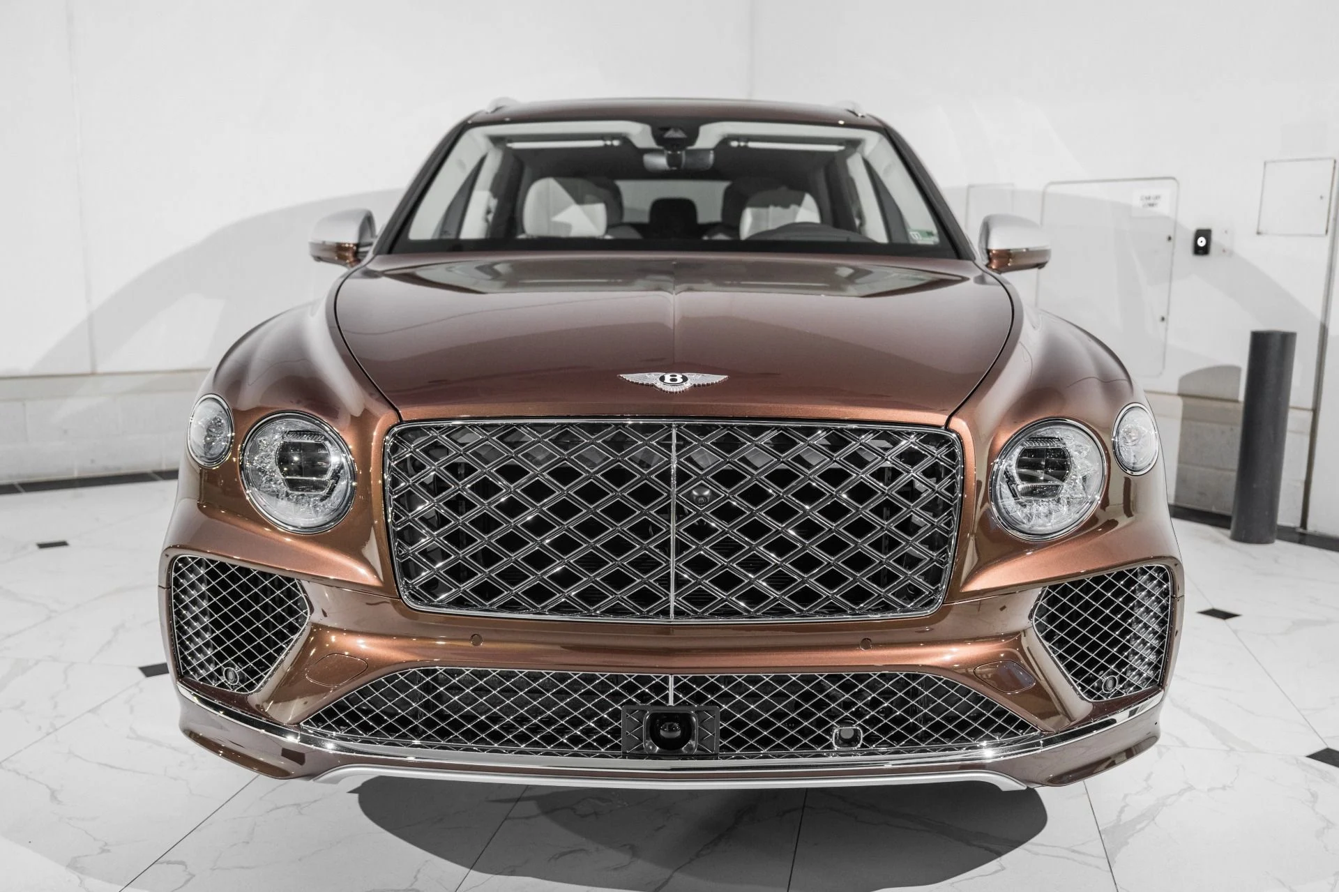 mph007_3861446502_Used_2025_Bentley_Bentayga_EWB_Mulliner_V8_1762964457_22df4ea039