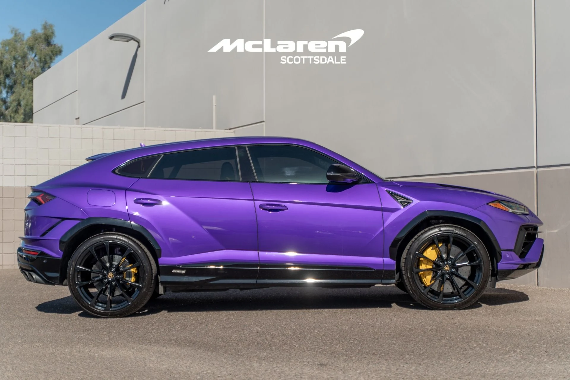 mph007_3872286181_Used_2023_LAMBORGHINI_URUS_S_1774894850_4dad11fe6f