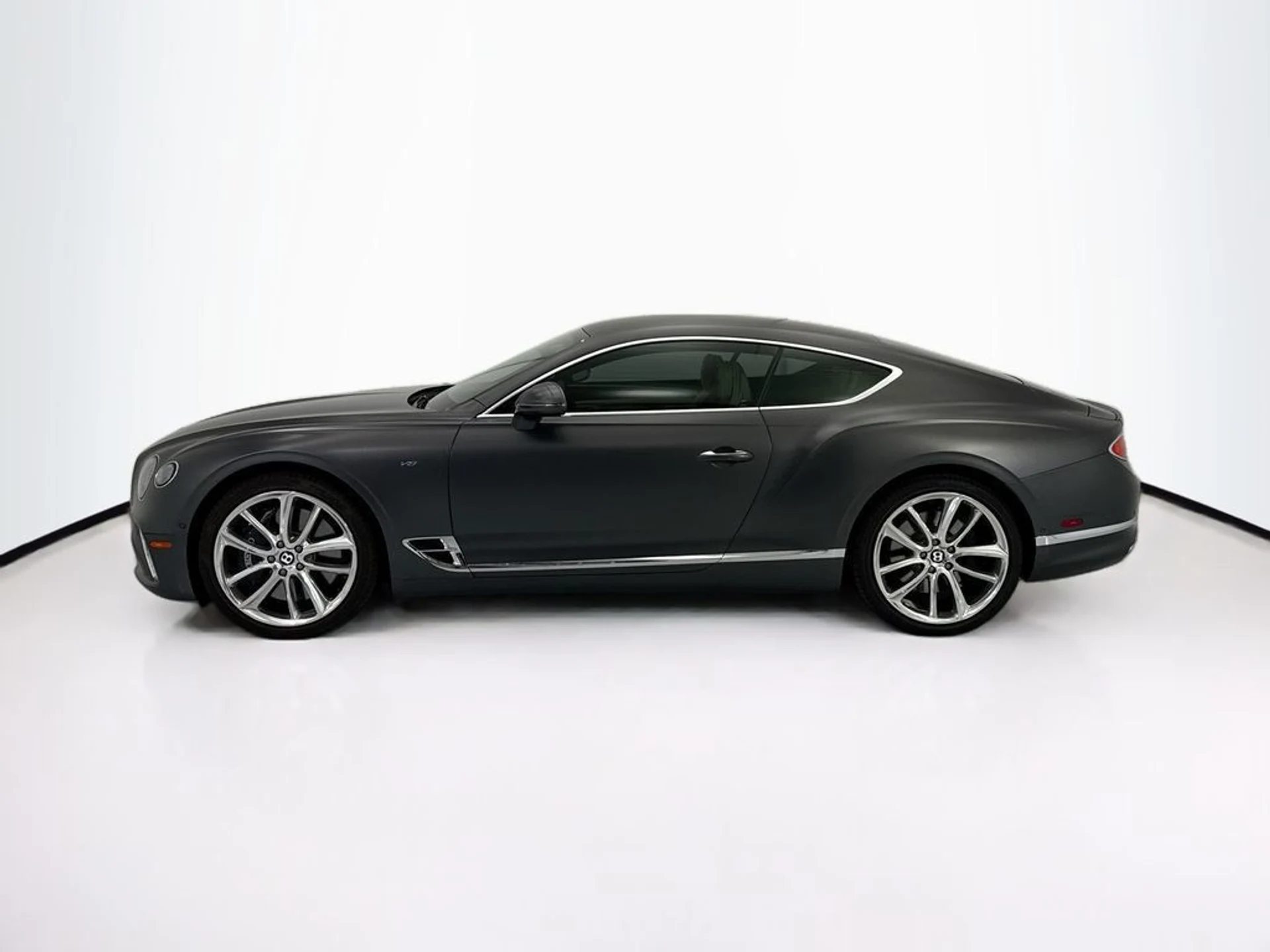 mph007_3872548769_used_2022_bentley_continental_gtmullinercoupe_8119_23012580_8_1024_973ba83009