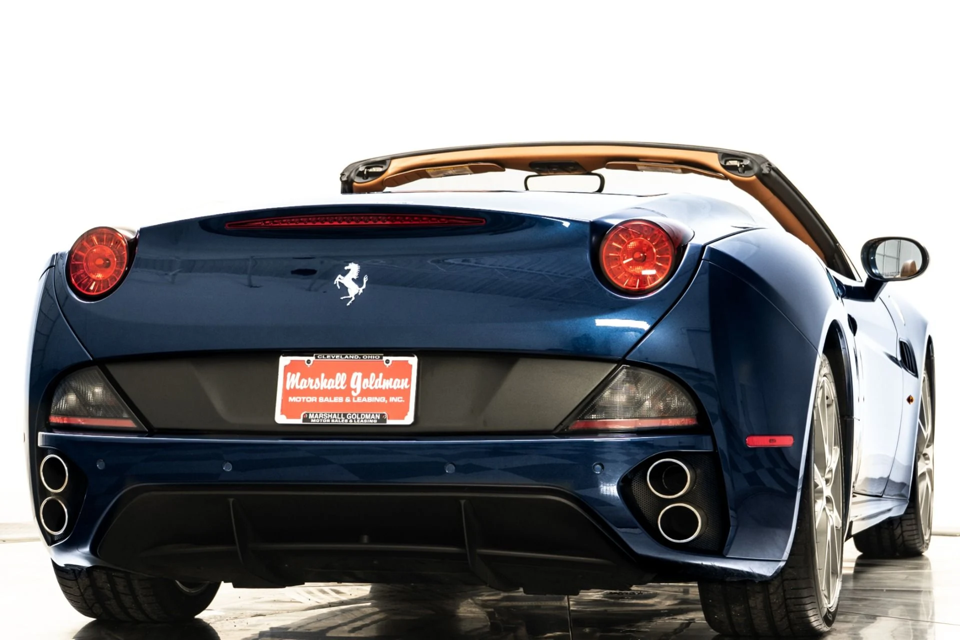 mph007_3877859520_Used_2012_Ferrari_California_1744297685_b8a0134ba8