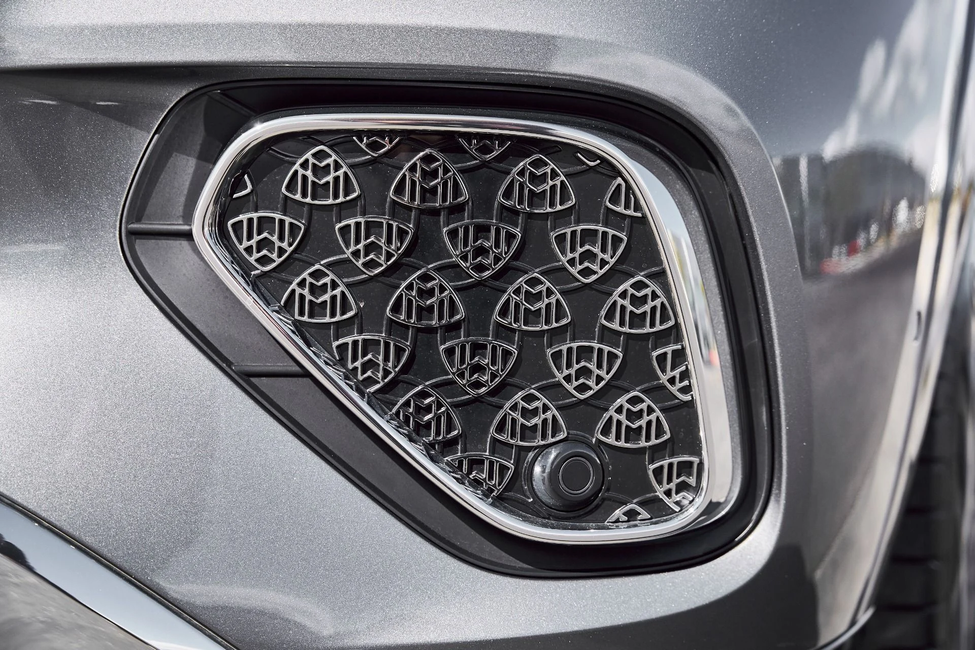 mph007_3884242164_Used_2025_Mercedes_Benz_GLS_Maybach_GLS_600_1771467886_28880d567e