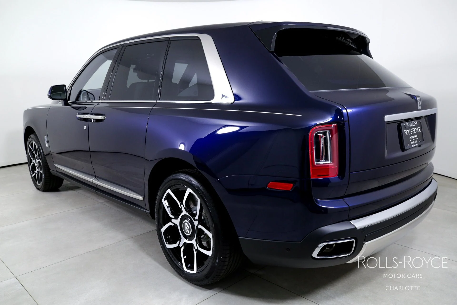 mph007_3886895905_Used_2024_Rolls_Royce_Cullinan_1746461806_95eb1d04b9