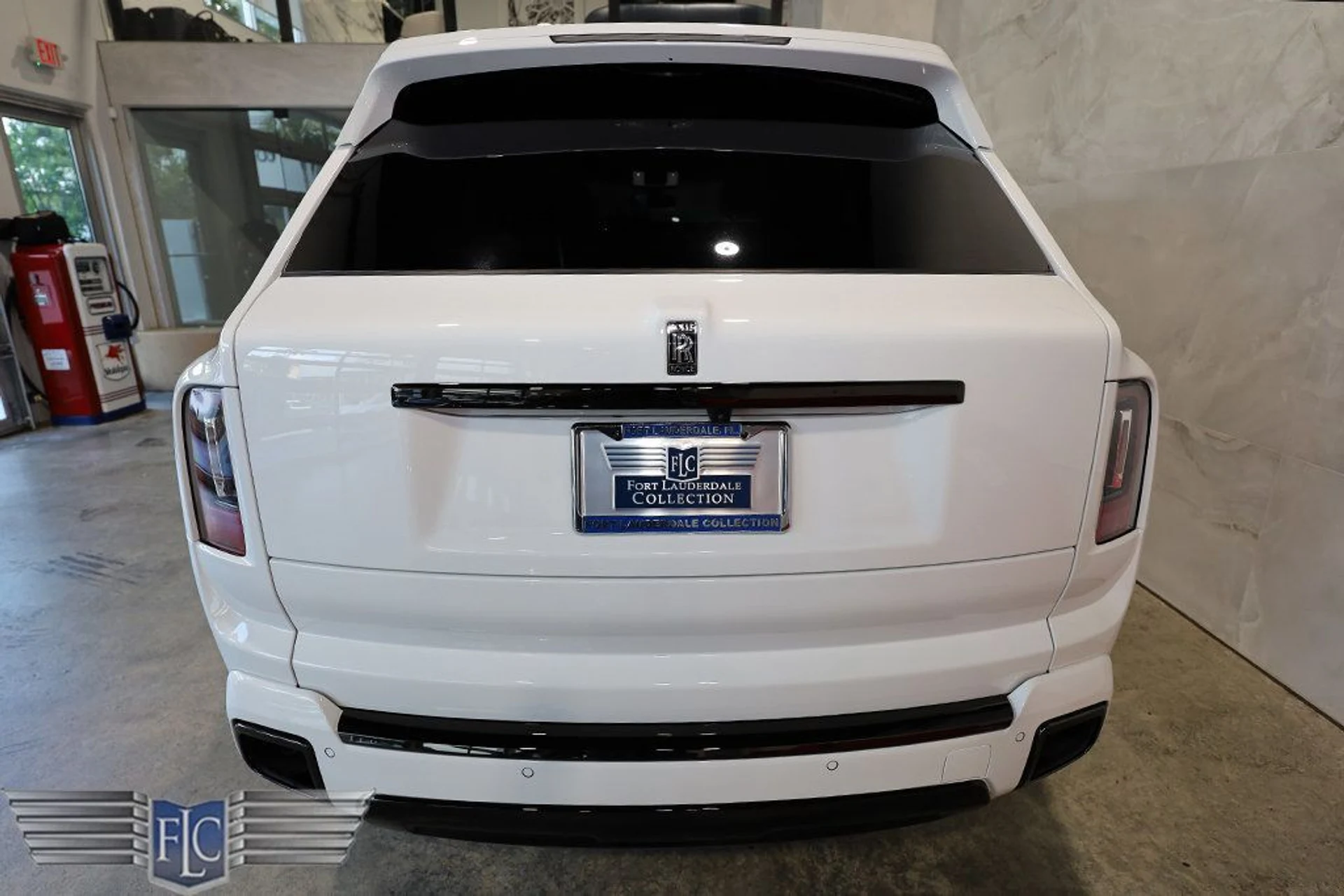 mph007_3889063026_used_2026_rolls_royce_cullinan_blackbadgesportutility_9689_23031080_8_1024_9499006d9b