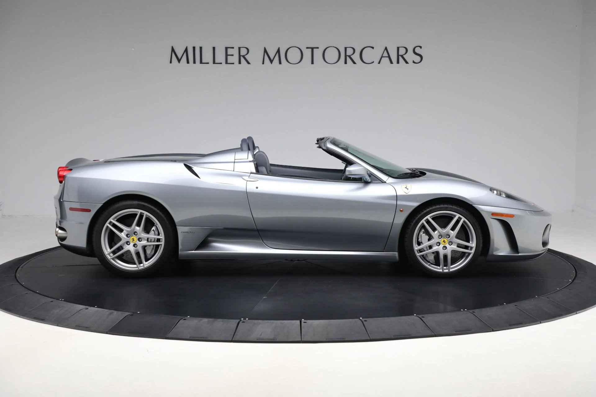 mph007_389165371_Used_2007_Ferrari_F430_Spider_142f532580