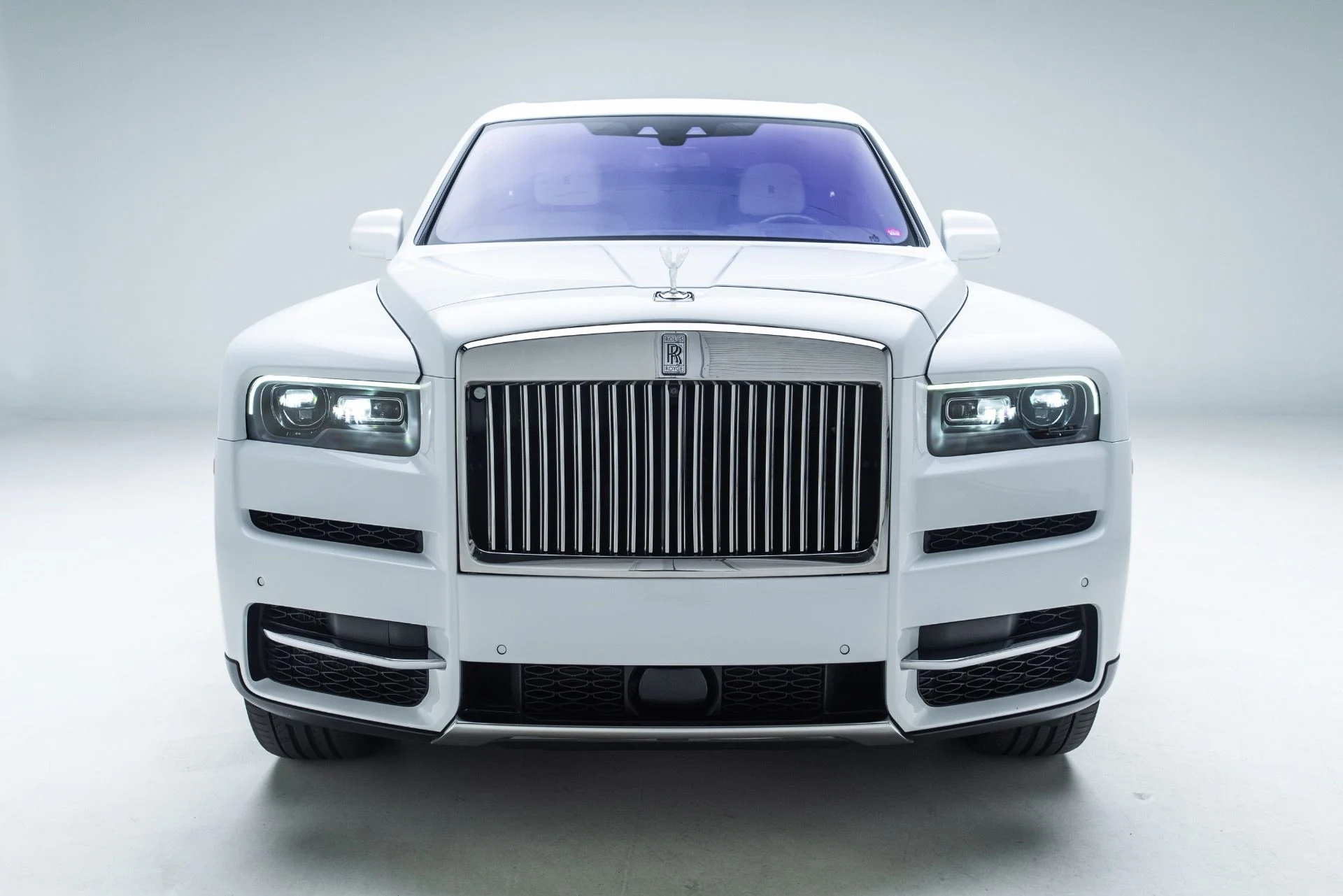 mph007_3902244716_Used_2019_Rolls_Royce_Cullinan_1786991337_a4cb01e476