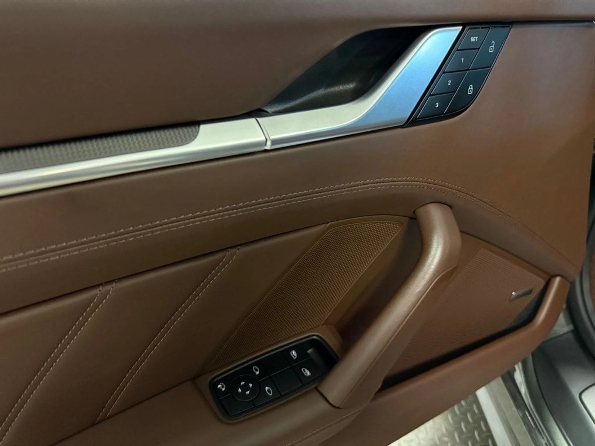 mph007_3914362996_b43352a541500341fb7e51ef8740a7a5x_42d301db0a