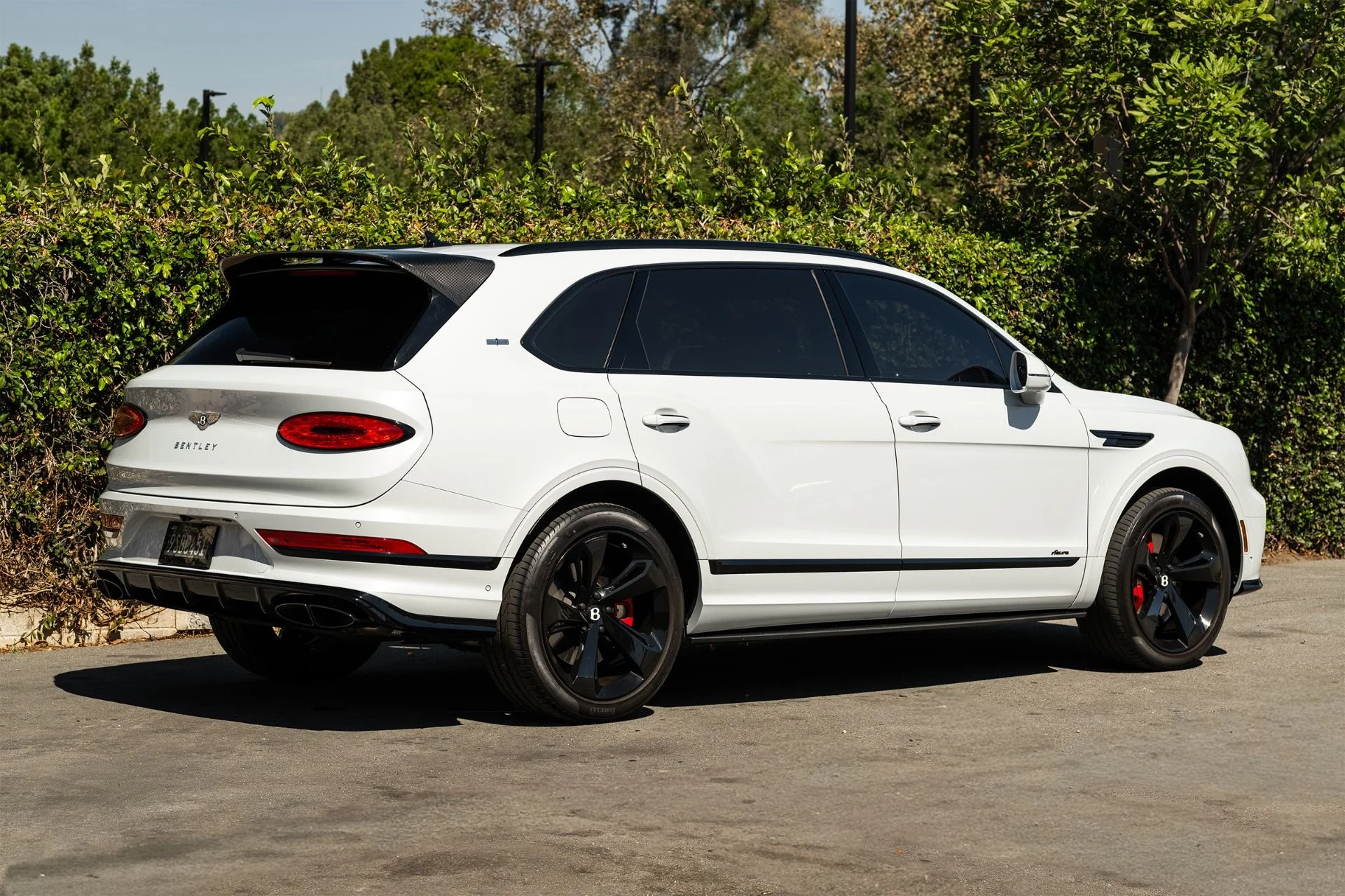 mph007_3915172718_Used_2023_Bentley_Bentayga_EWB_Azure_V8_1790986888_922ac04d4f