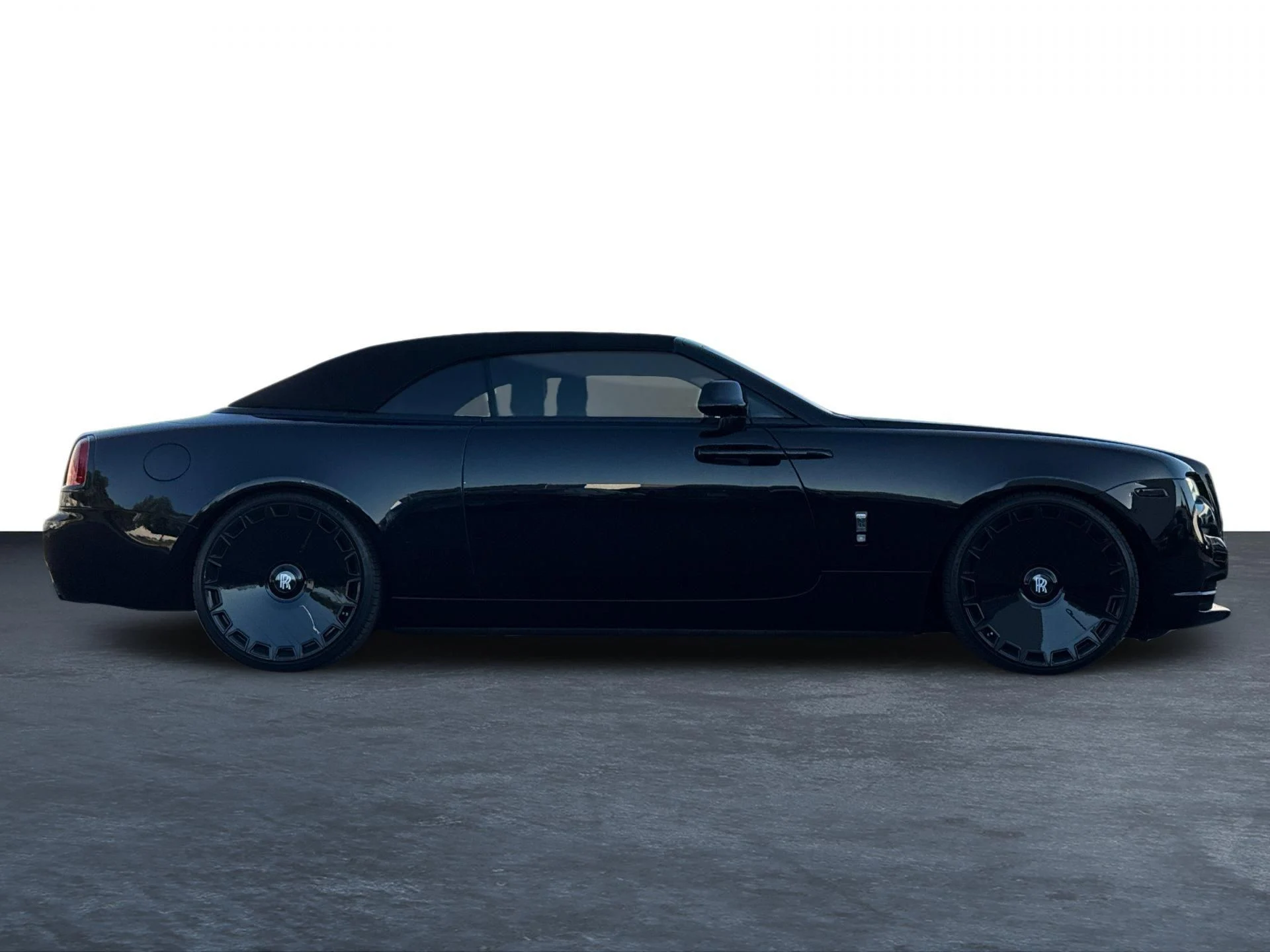 mph007_391617139_Used_2020_Rolls_Royce_Dawn_1760796557_a0f9cf9b03