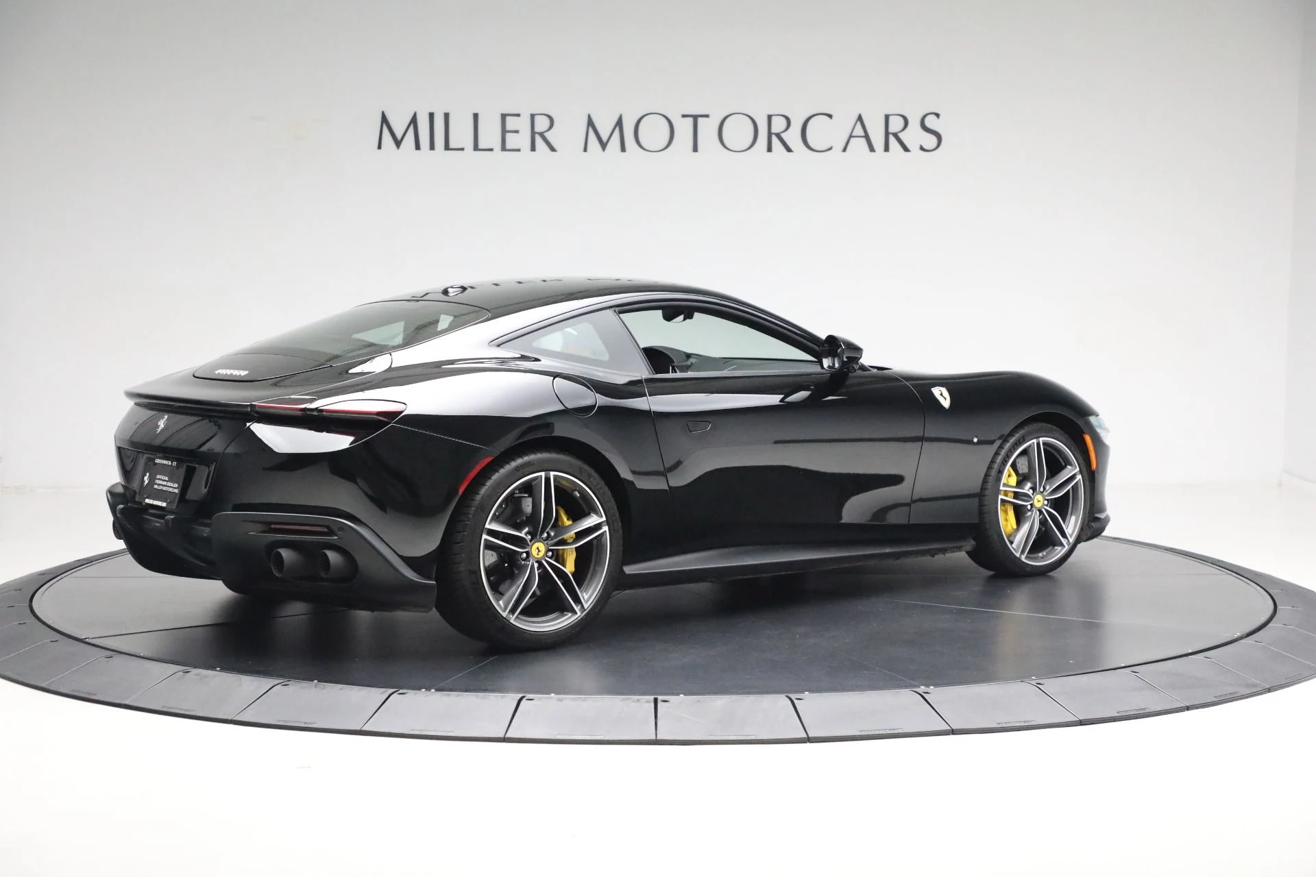 mph007_3920535216_Used_2021_Ferrari_Roma_1723555192_24d19bc422