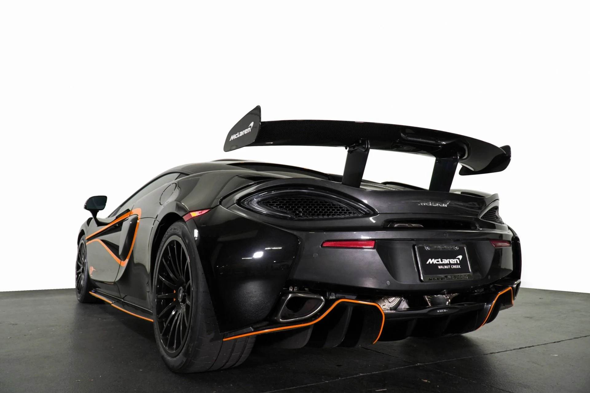 mph007_3925349518_Used_2020_Mc_Laren_620_R_1773421354_24ab8db142