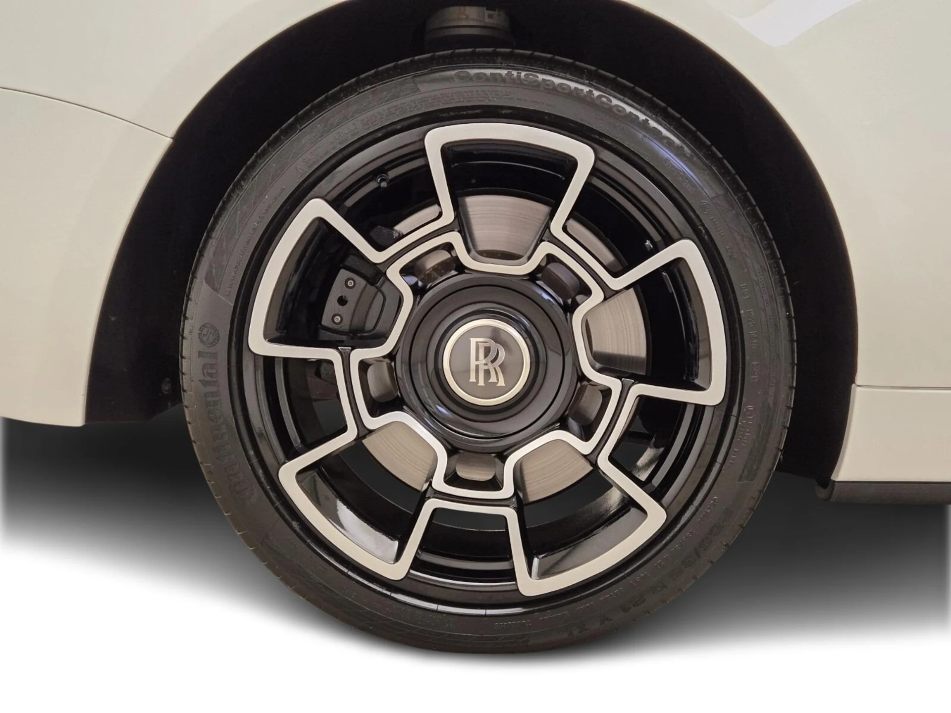 mph007_3928371852_Used_2018_Rolls_Royce_Dawn_1753166192_bc6b6ae2a7