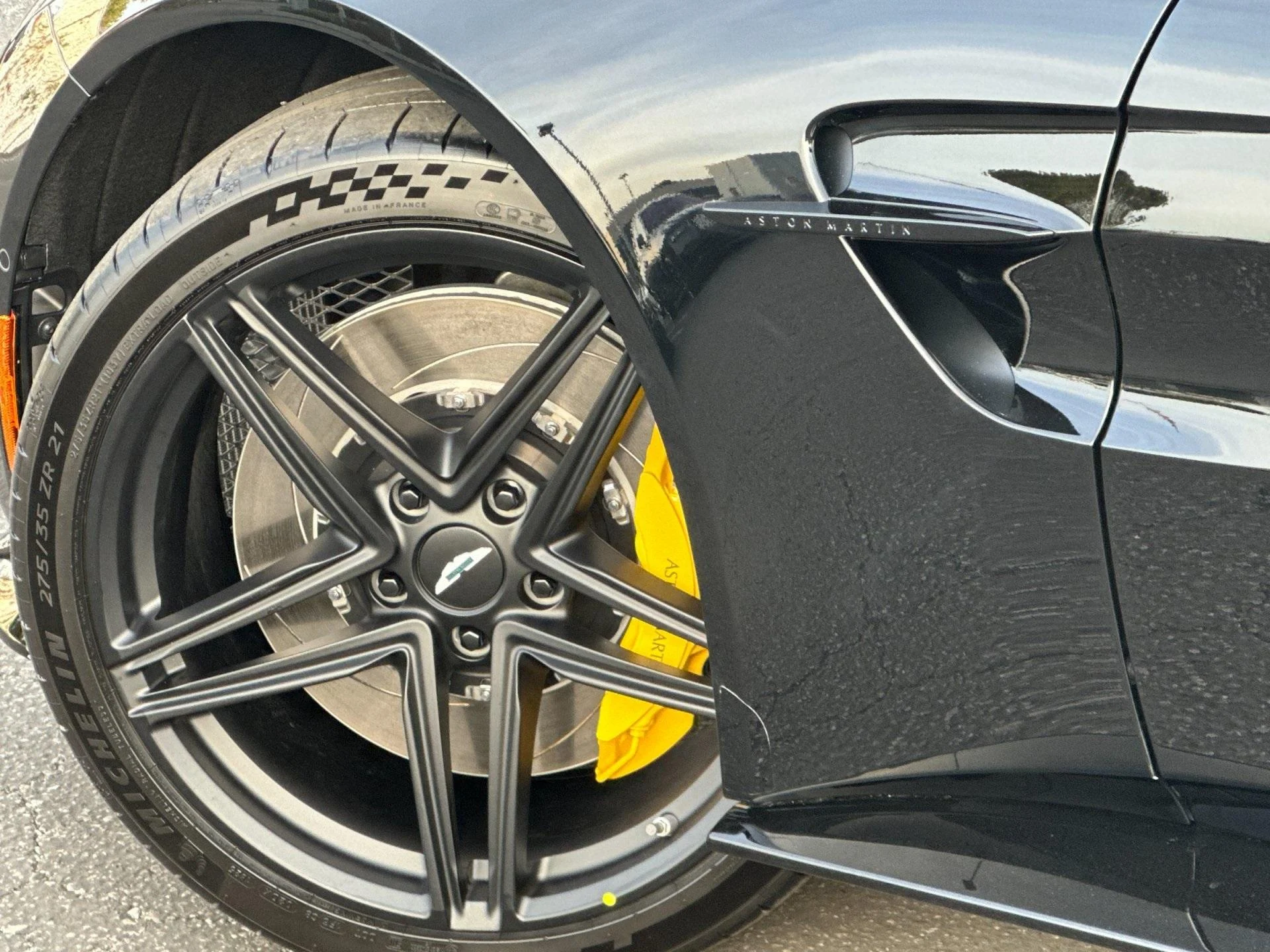 mph007_3930864520_New_2026_Aston_Martin_Vantage_Roadster_1764774690_a3ec13a2d6