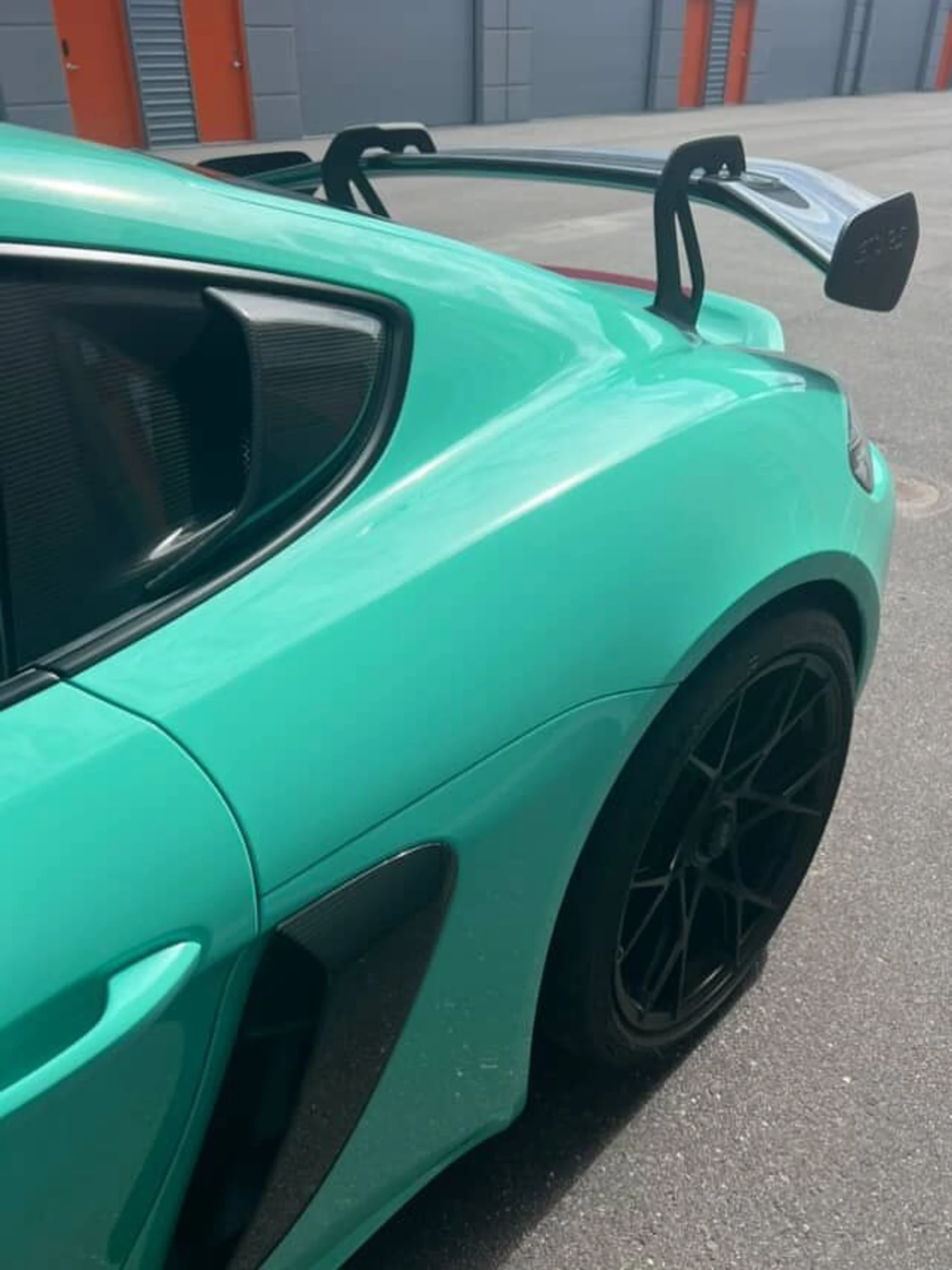 mph007_3938032427_Used_2024_Porsche_718_Cayman_GT_4_RS_1753399108_316502c416